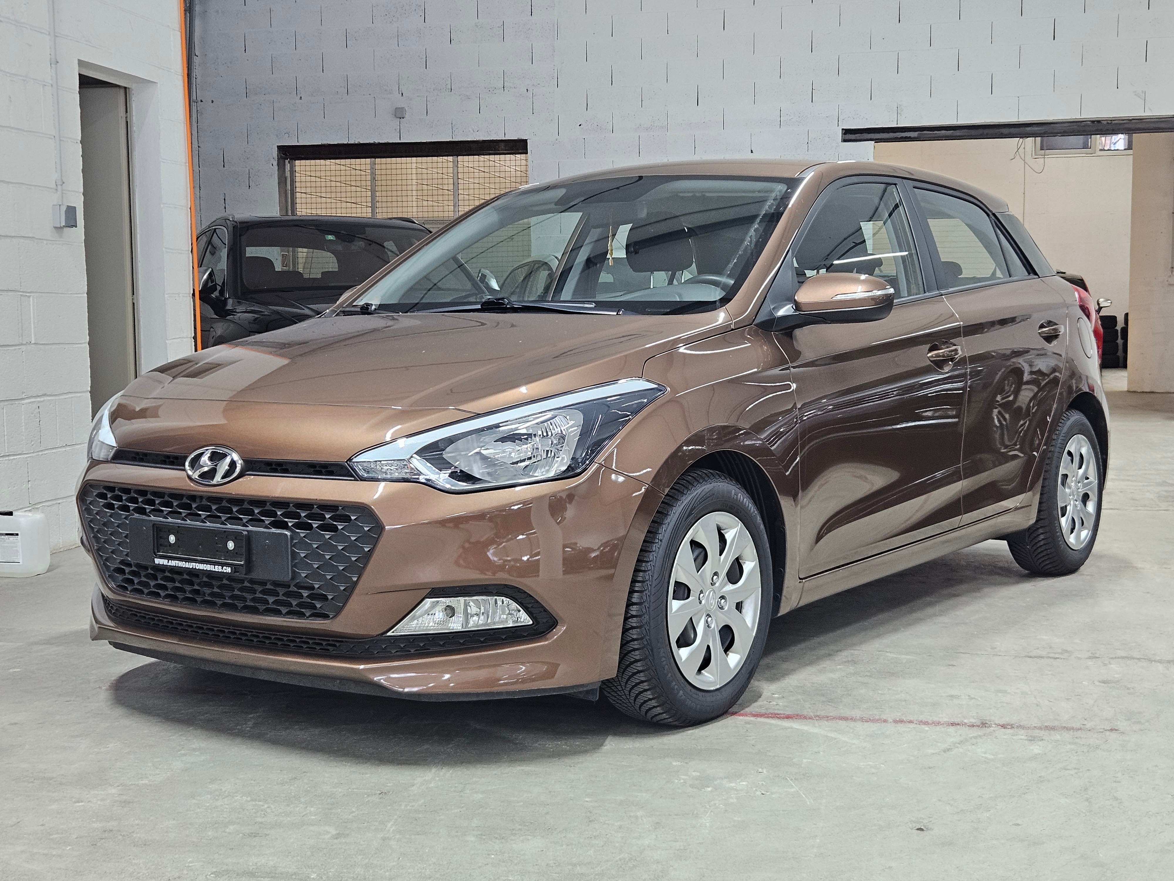 HYUNDAI i20 1.2 Amplia