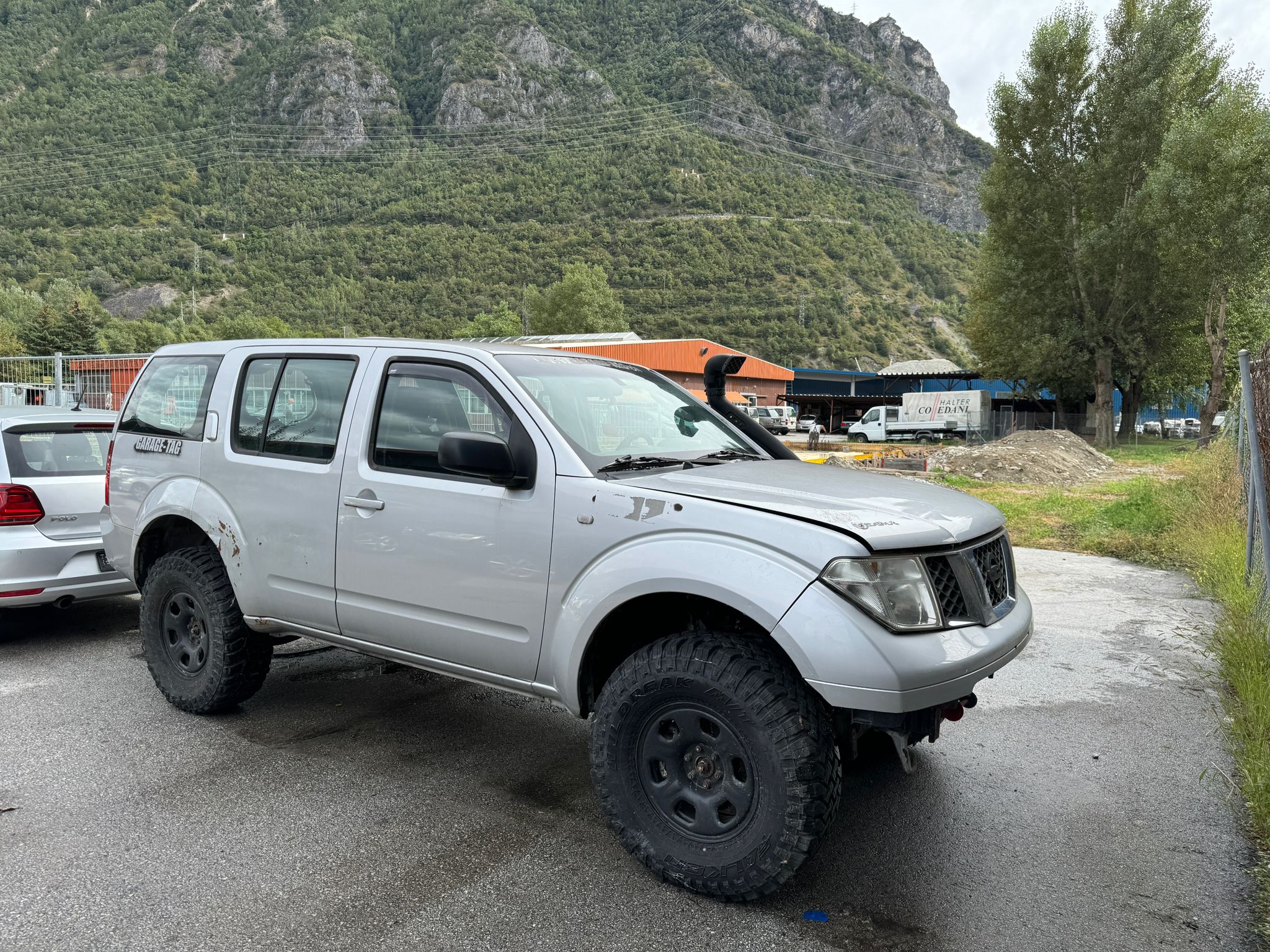 NISSAN Pathfinder 2.5 dCi XE