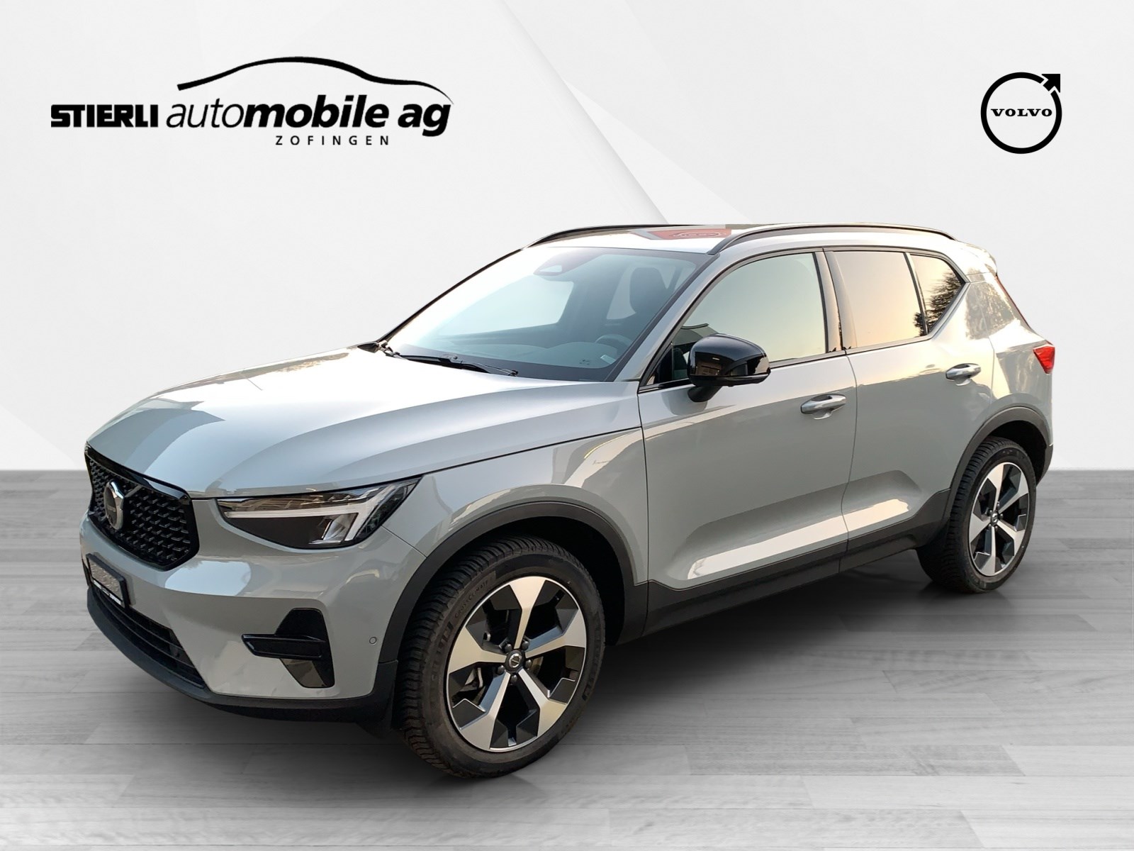 VOLVO XC40 2.0 B3 MH Plus Dark