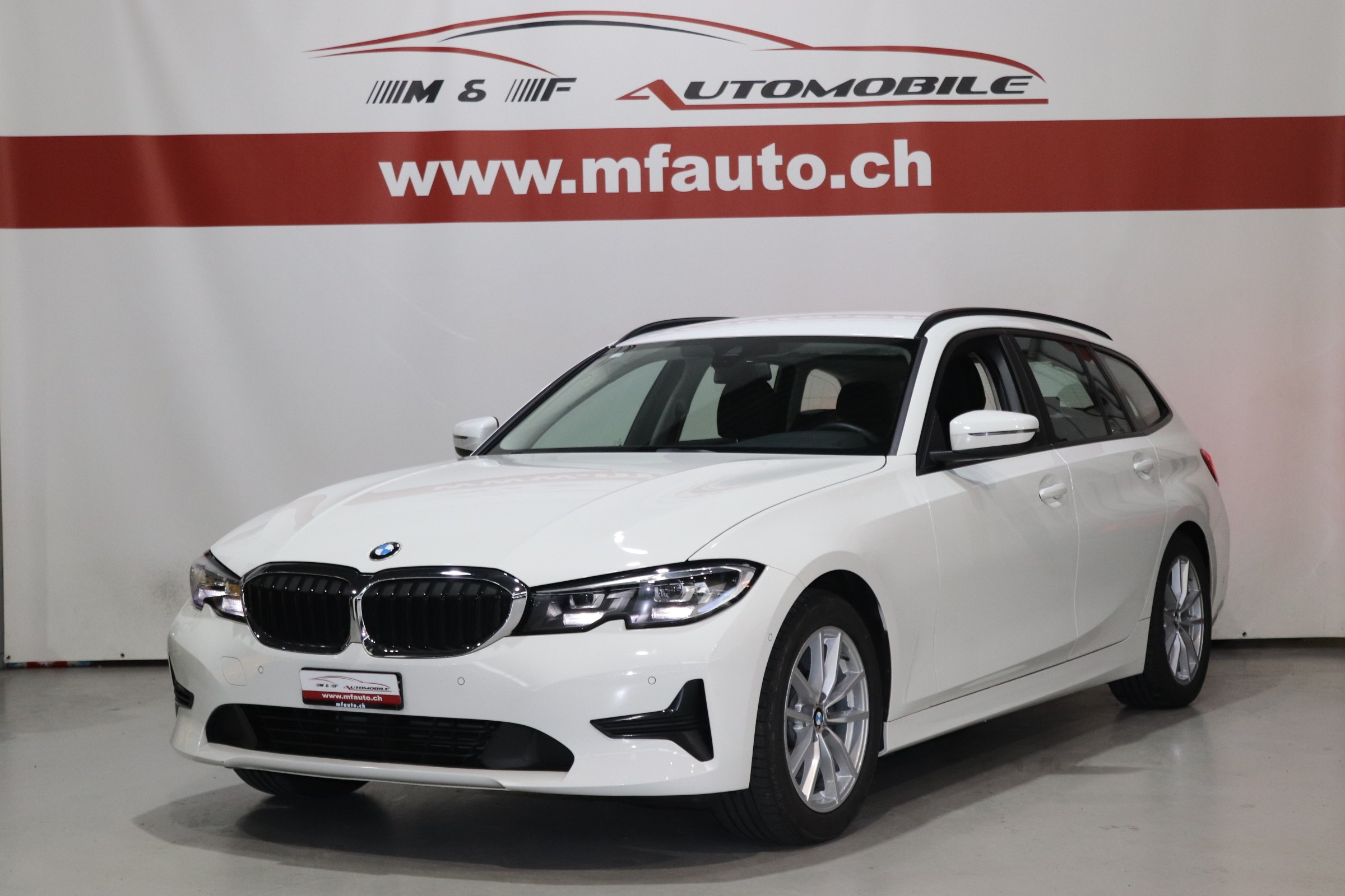 BMW 320d Touring *CH-FAHRZEUG*