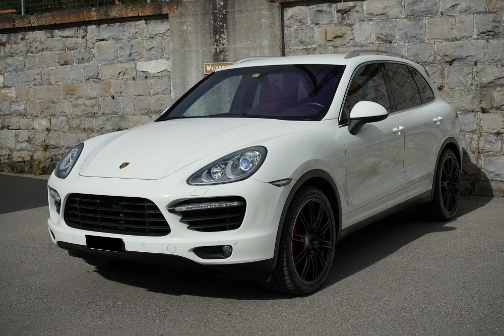 PORSCHE Cayenne Turbo