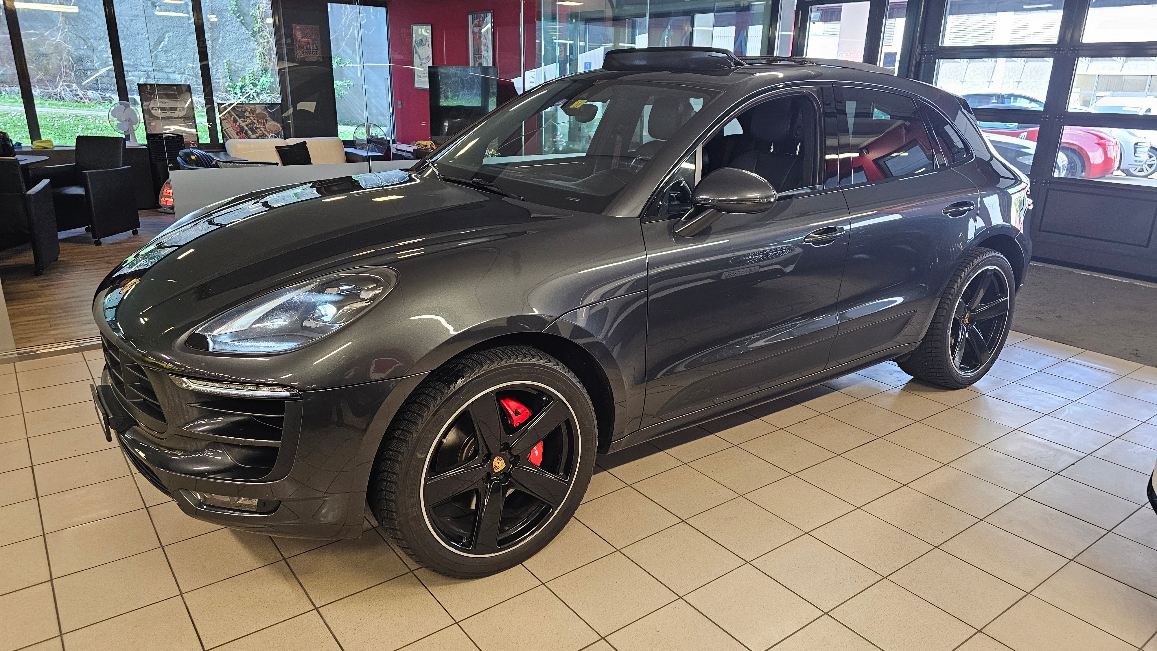 PORSCHE Macan GTS PDK