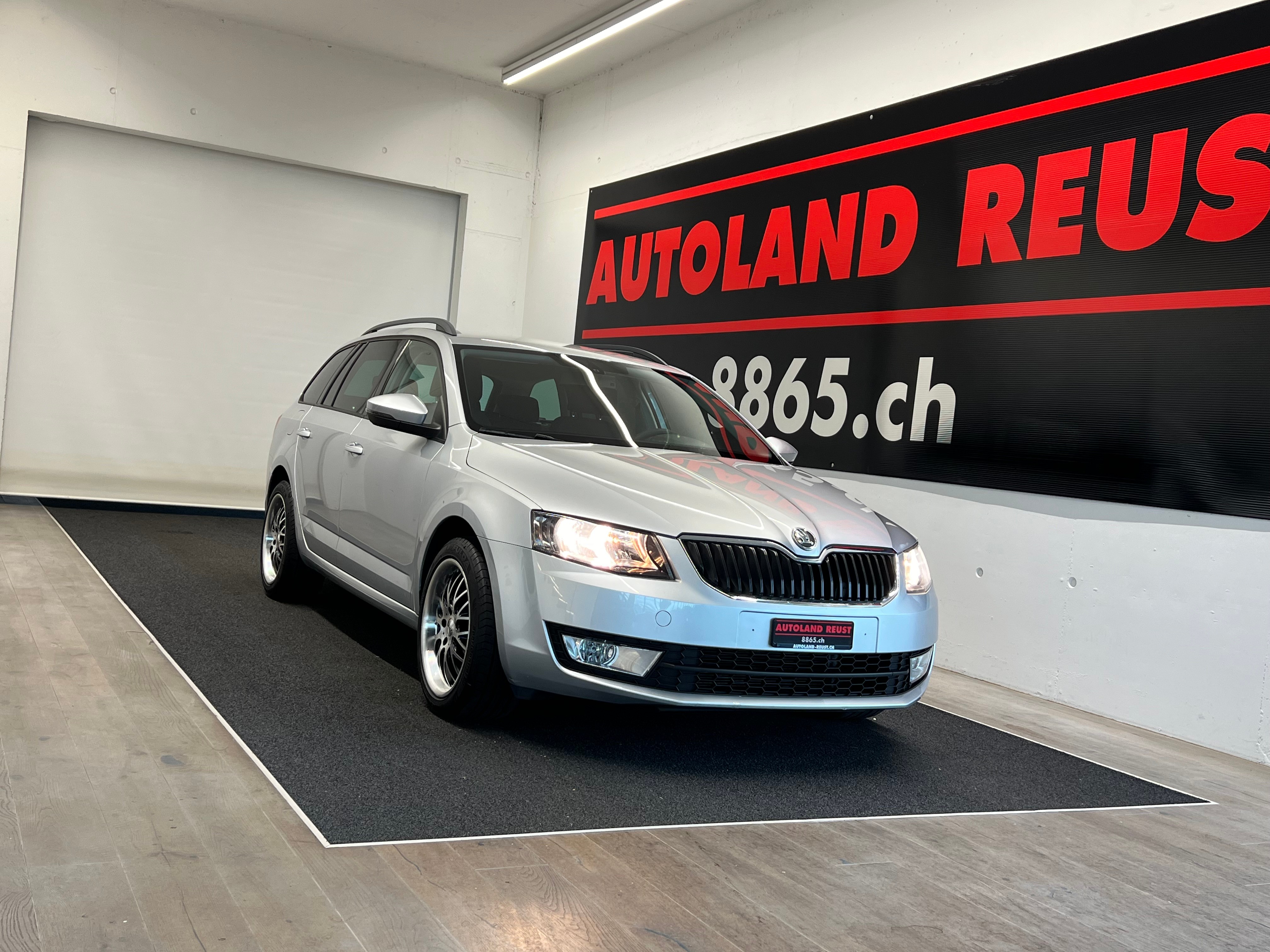 SKODA Octavia Combi 1.6 TDI Ambition DSG