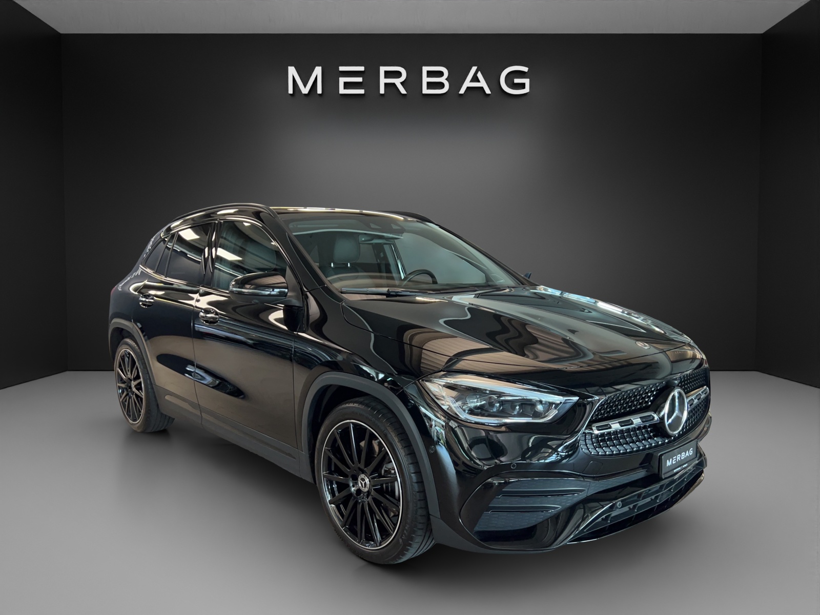 MERCEDES-BENZ GLA 250 AMG Line 4Matic