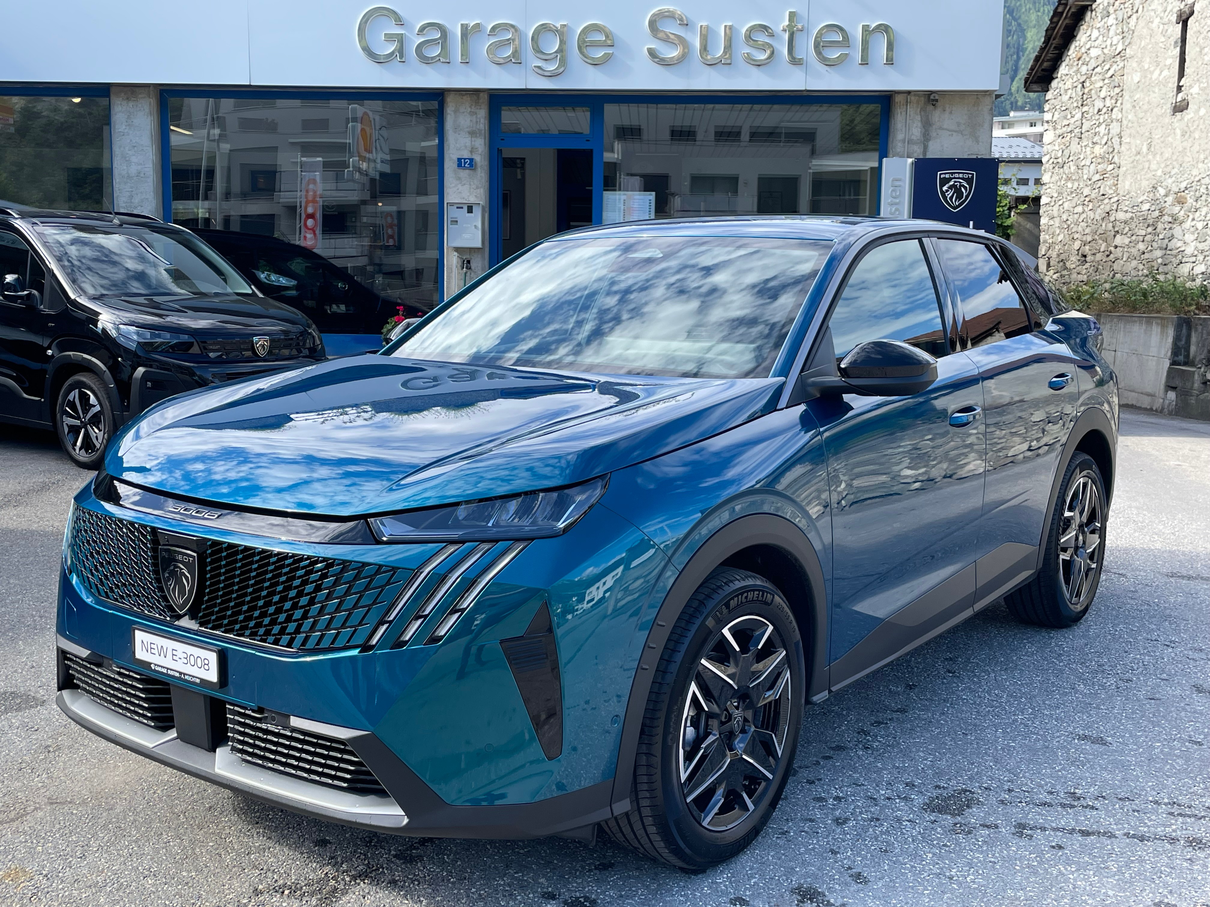 PEUGEOT 3008 136 e-DSC6 Hybrid Allure