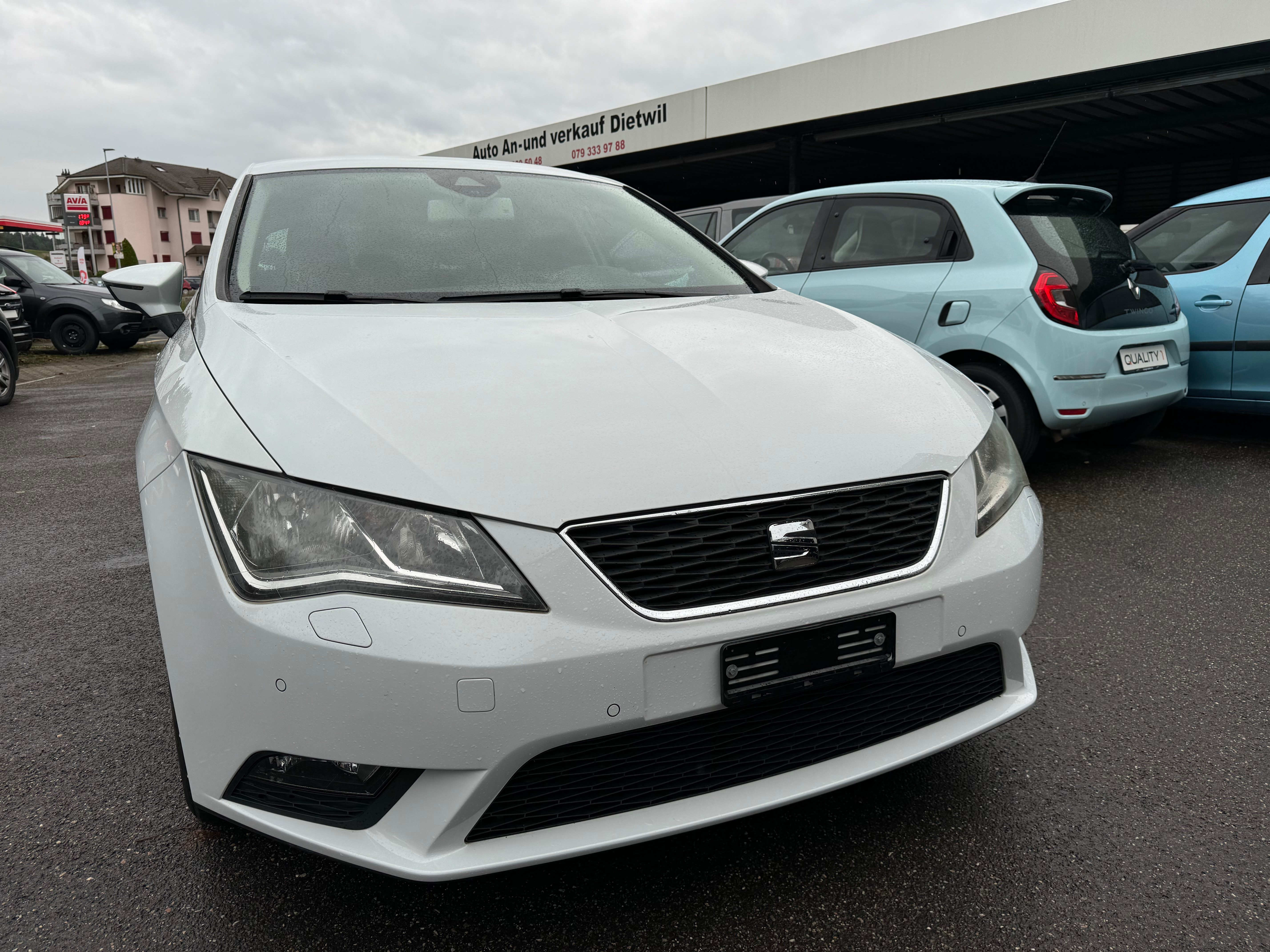 SEAT LEON