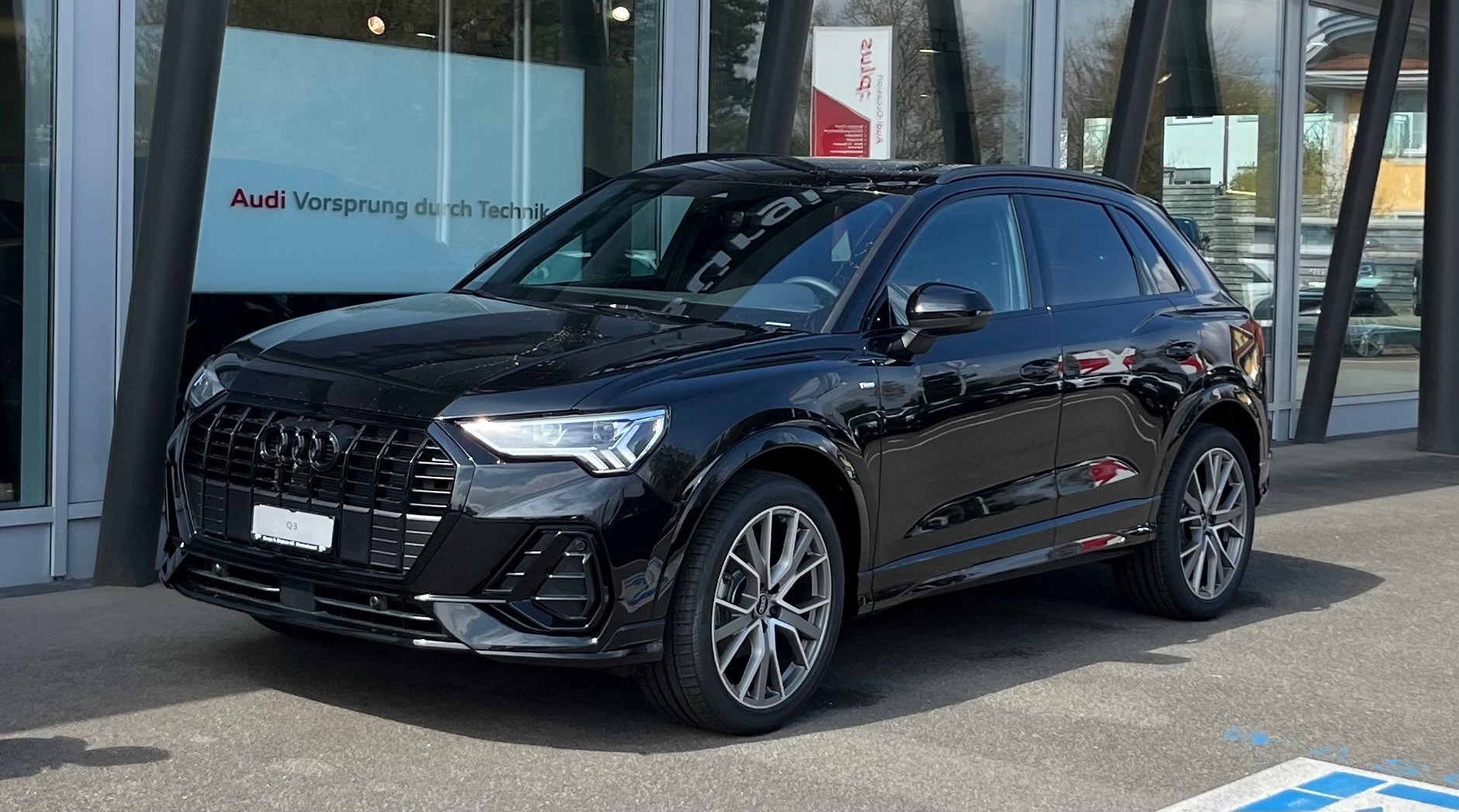 AUDI Q3 35 TFSI S line Attraction S-tronic