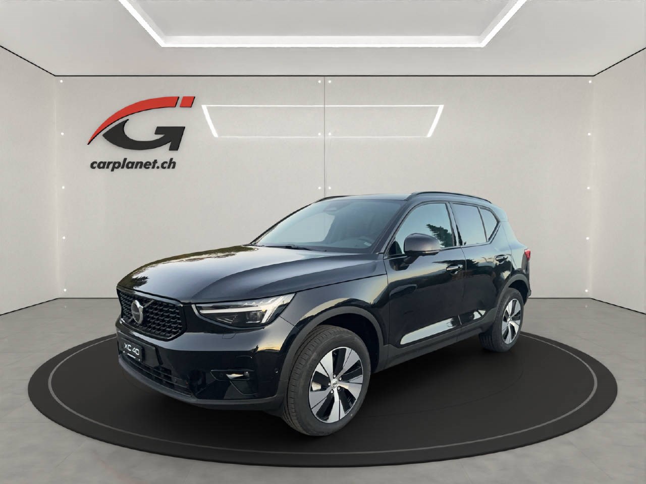 VOLVO XC40 2.0 B3 MH Plus Dark