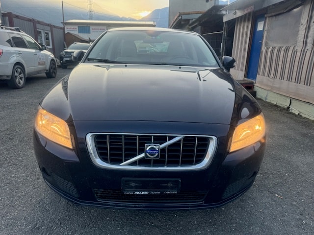 VOLVO V70 2.5T Momentum