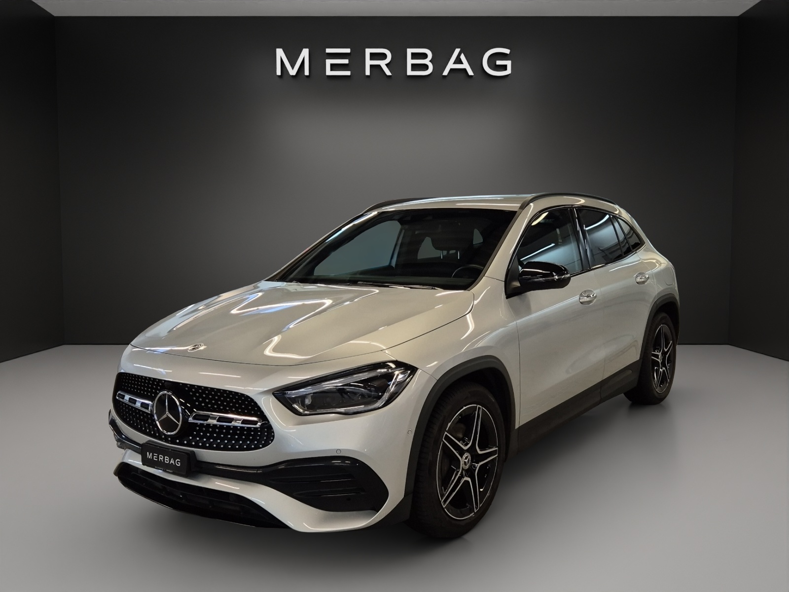 MERCEDES-BENZ GLA 200 AMG Line