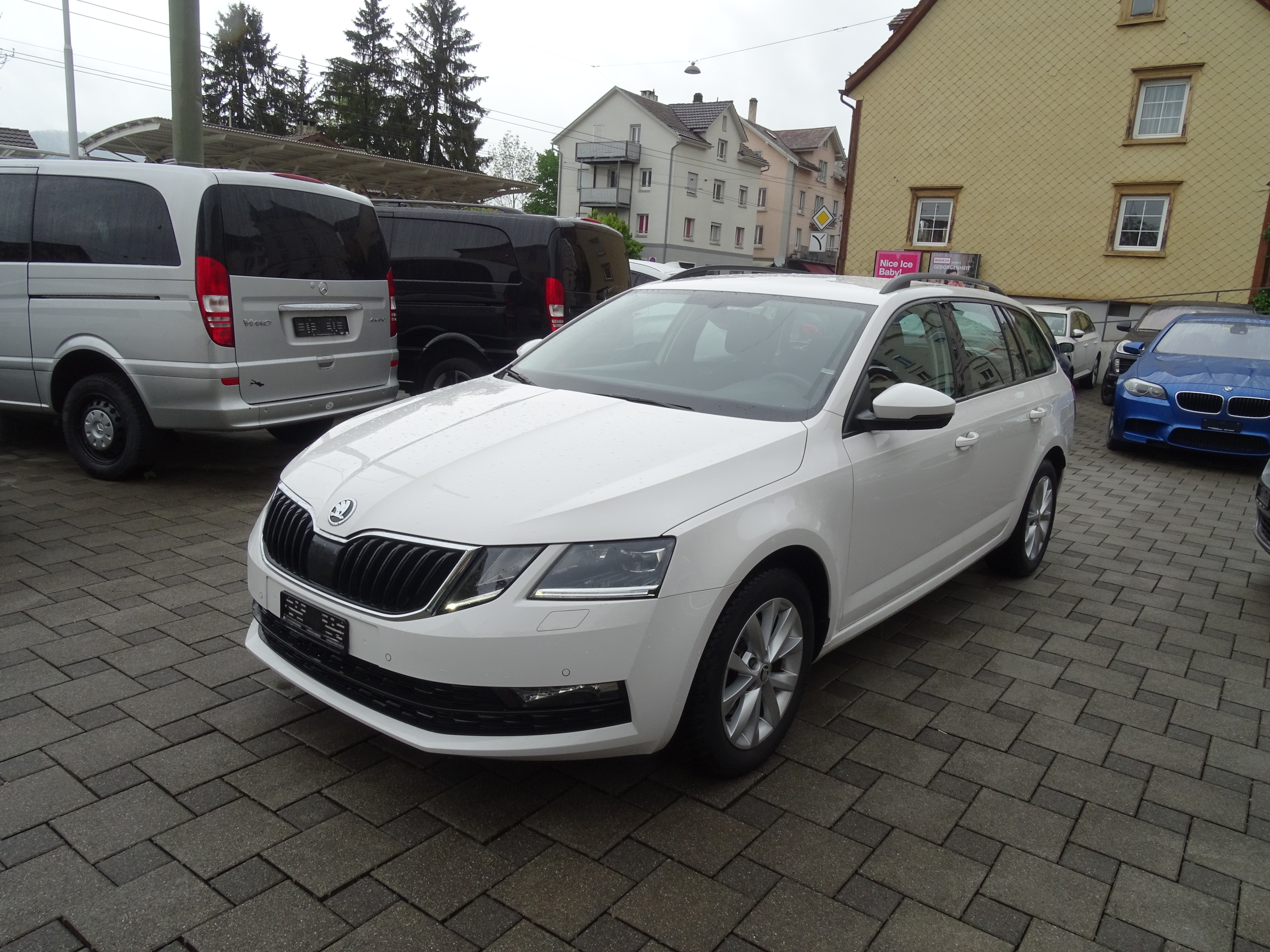 SKODA Octavia Combi 2.0 TDI Style 4x4 DSG