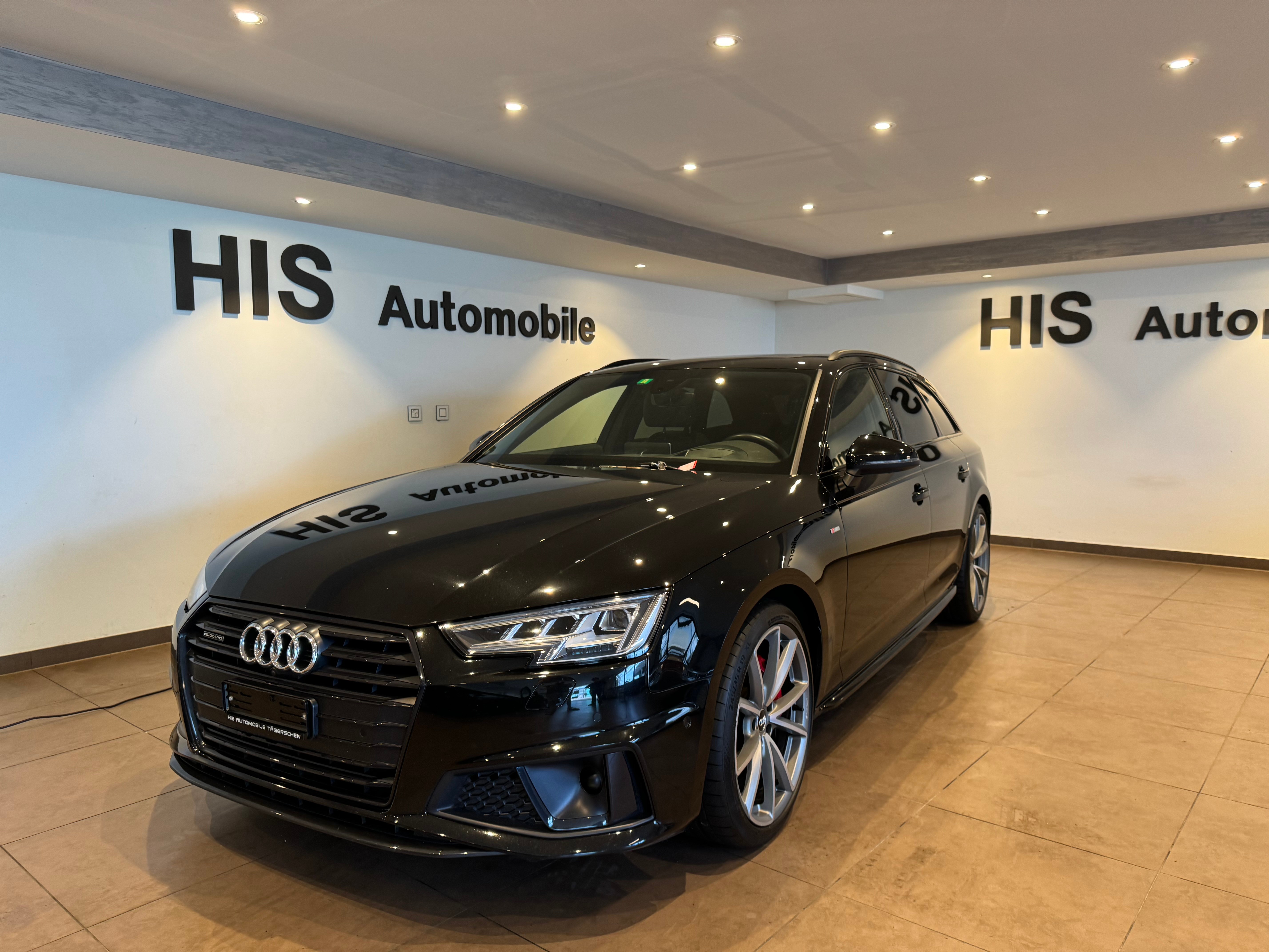 AUDI A4 Avant 2.0 40 TDI Sport Attraction quattro S-Tronic