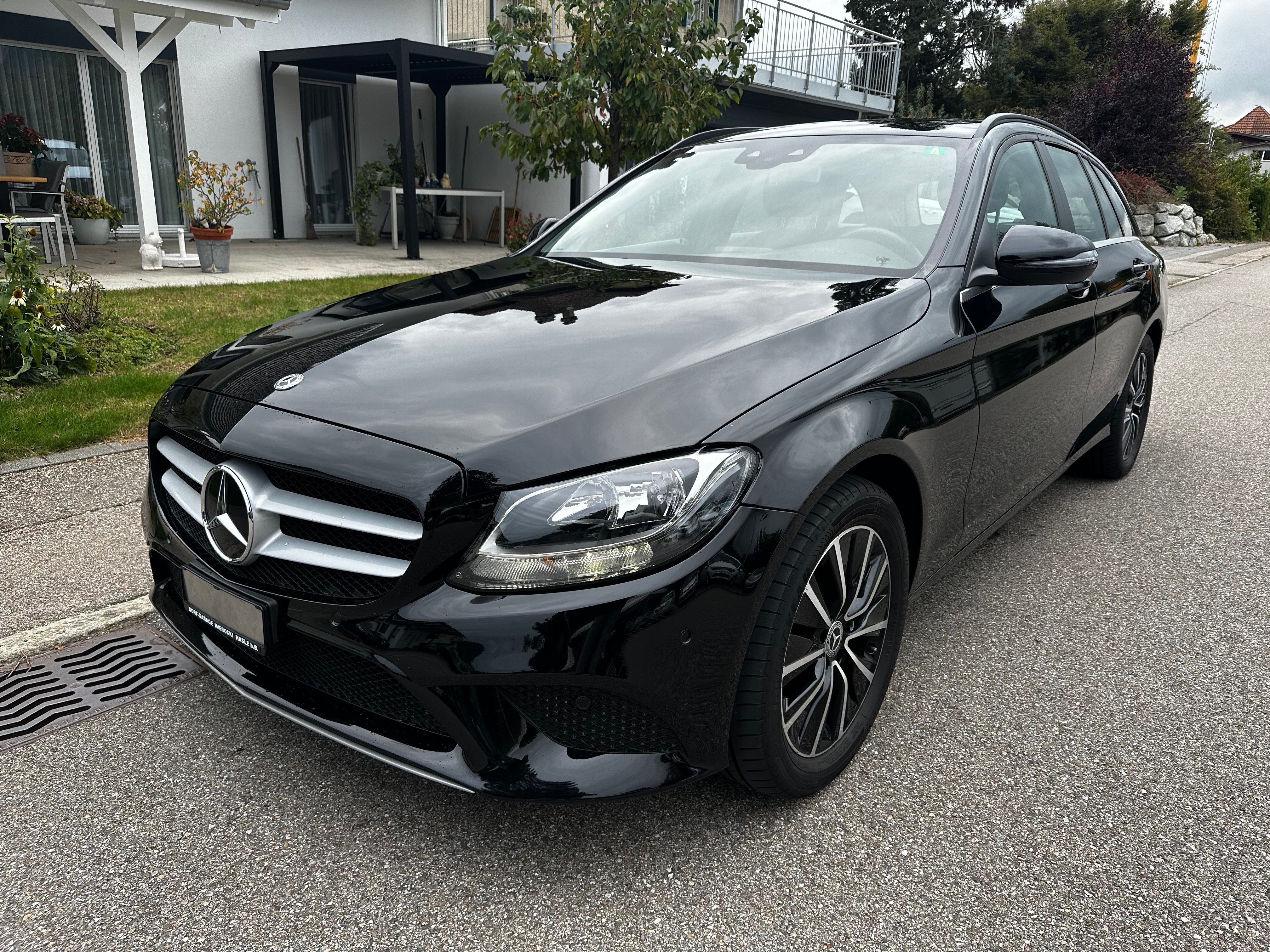 MERCEDES-BENZ C 220 d Avantgarde 9G-Tronic