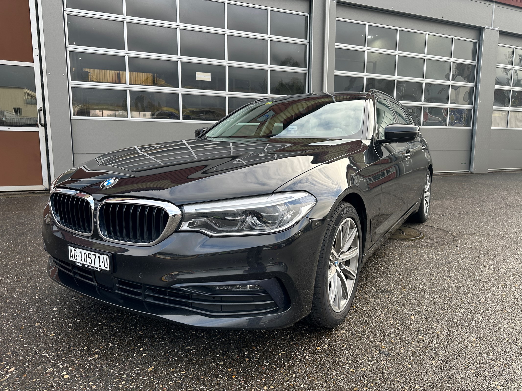 BMW 530d xDrive Touring Sport Line Steptronic