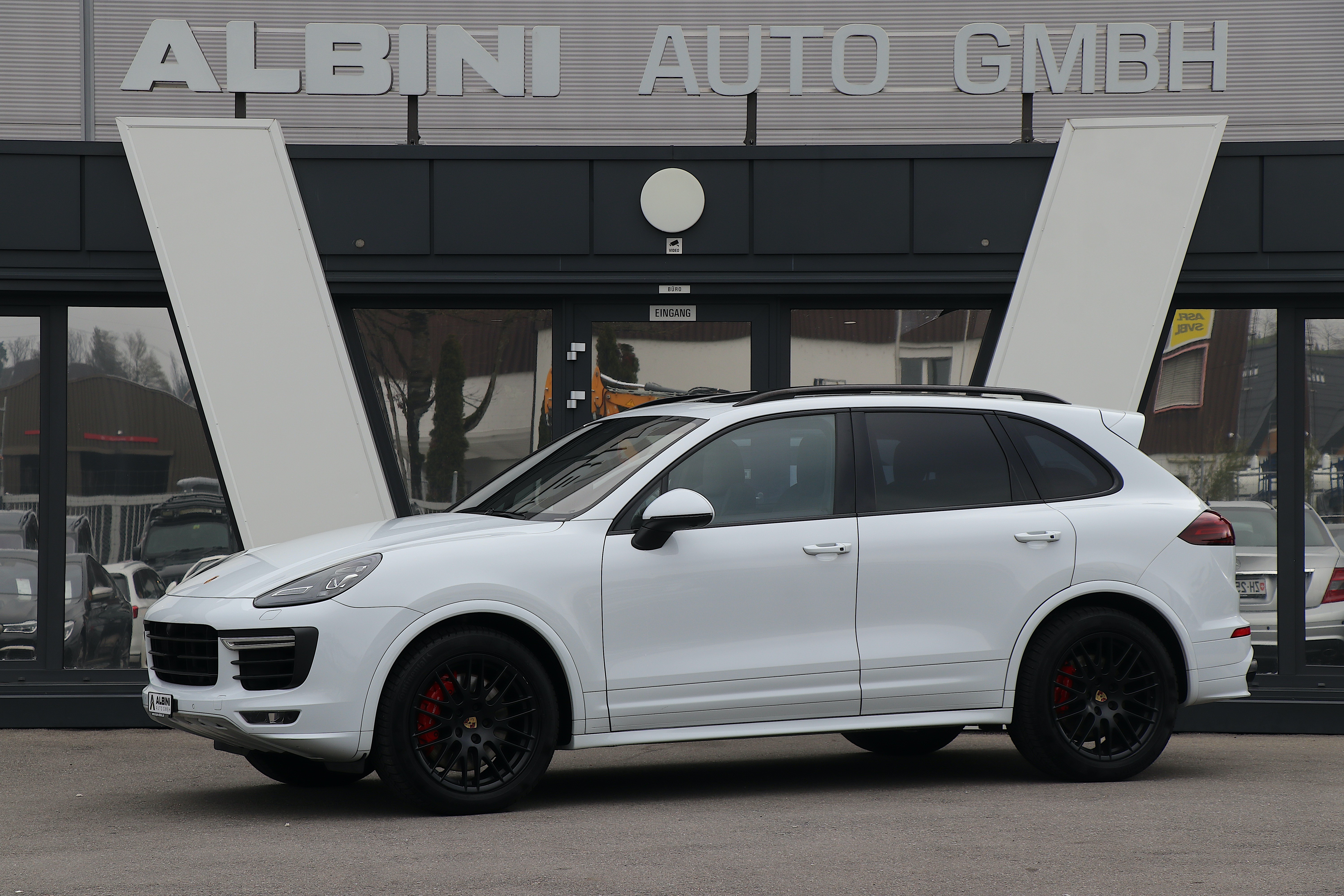 PORSCHE Cayenne GTS