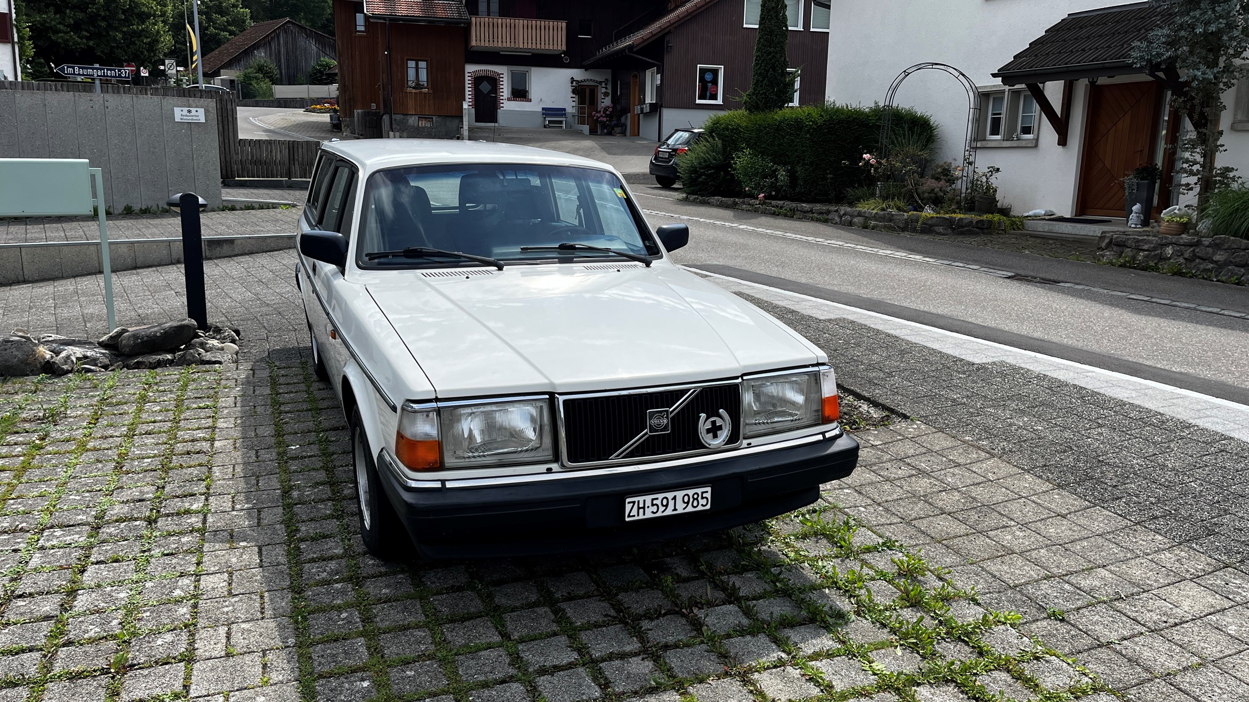 VOLVO 240 Classic