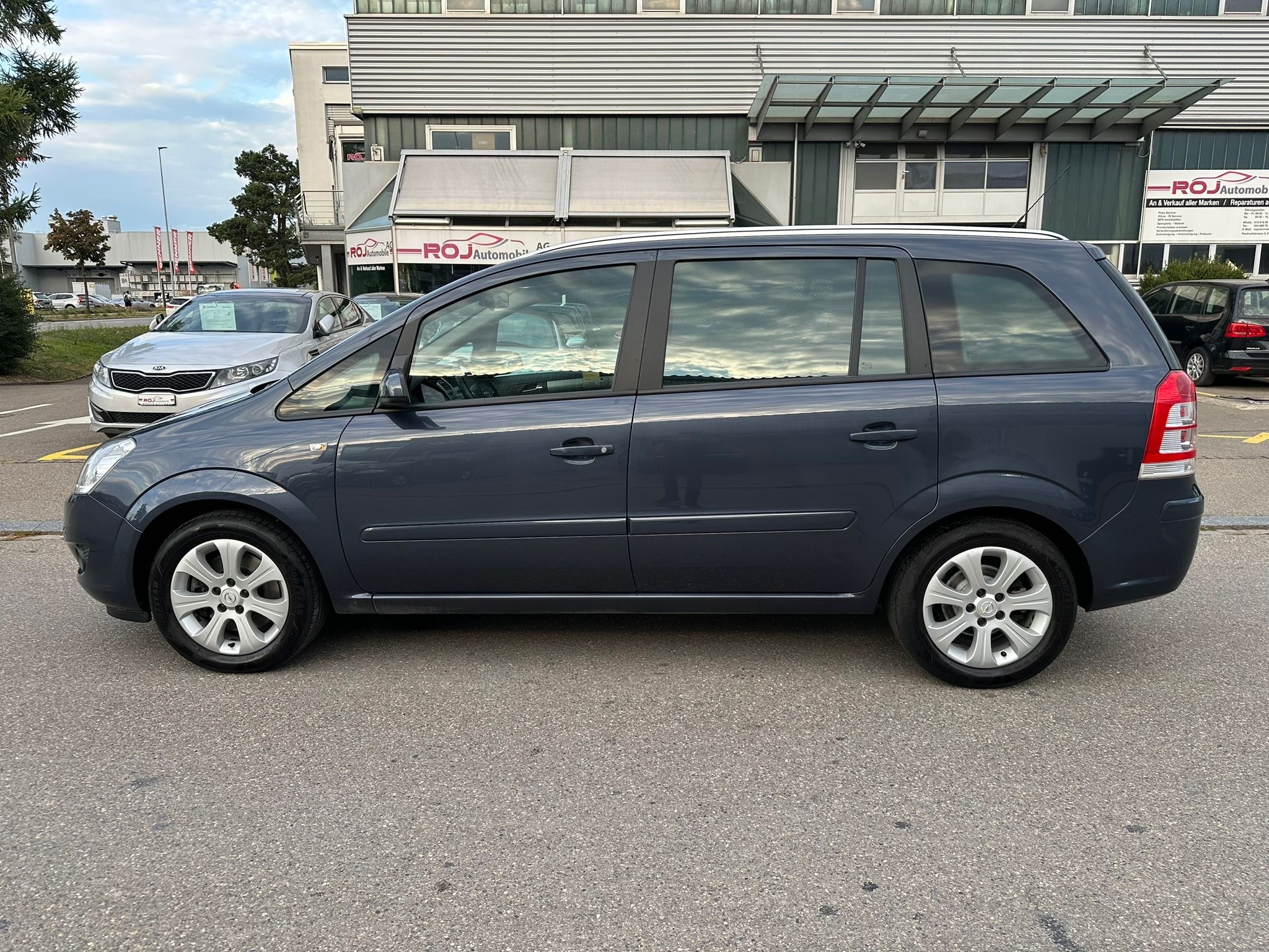 OPEL Zafira 2.2i 16V Enjoy Automatic