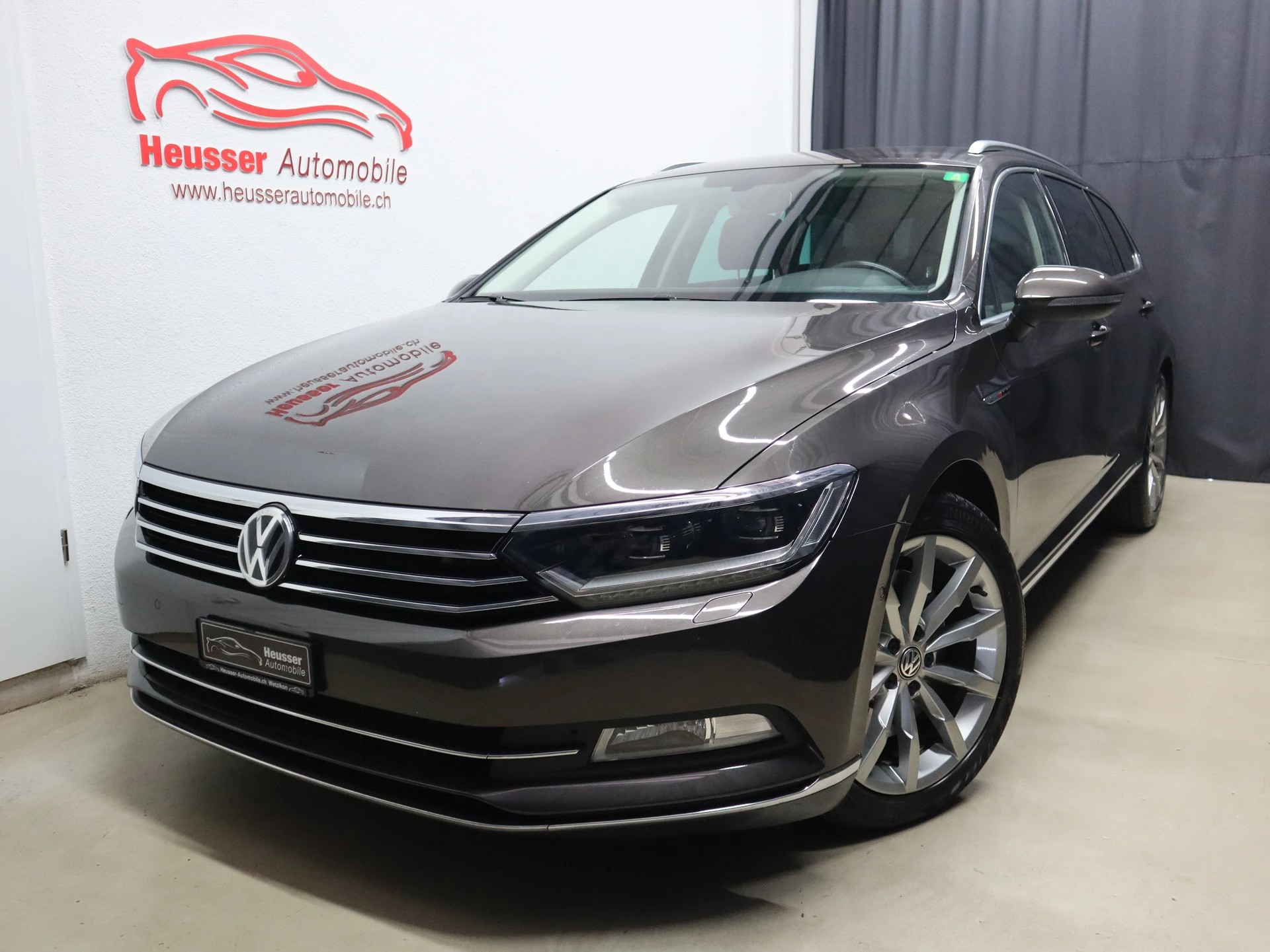 VW Passat Variant 2.0 TDI BMT Highline DSG 4Motion - Digital Cockpit - Navi - LED - Kamera - 240 PS