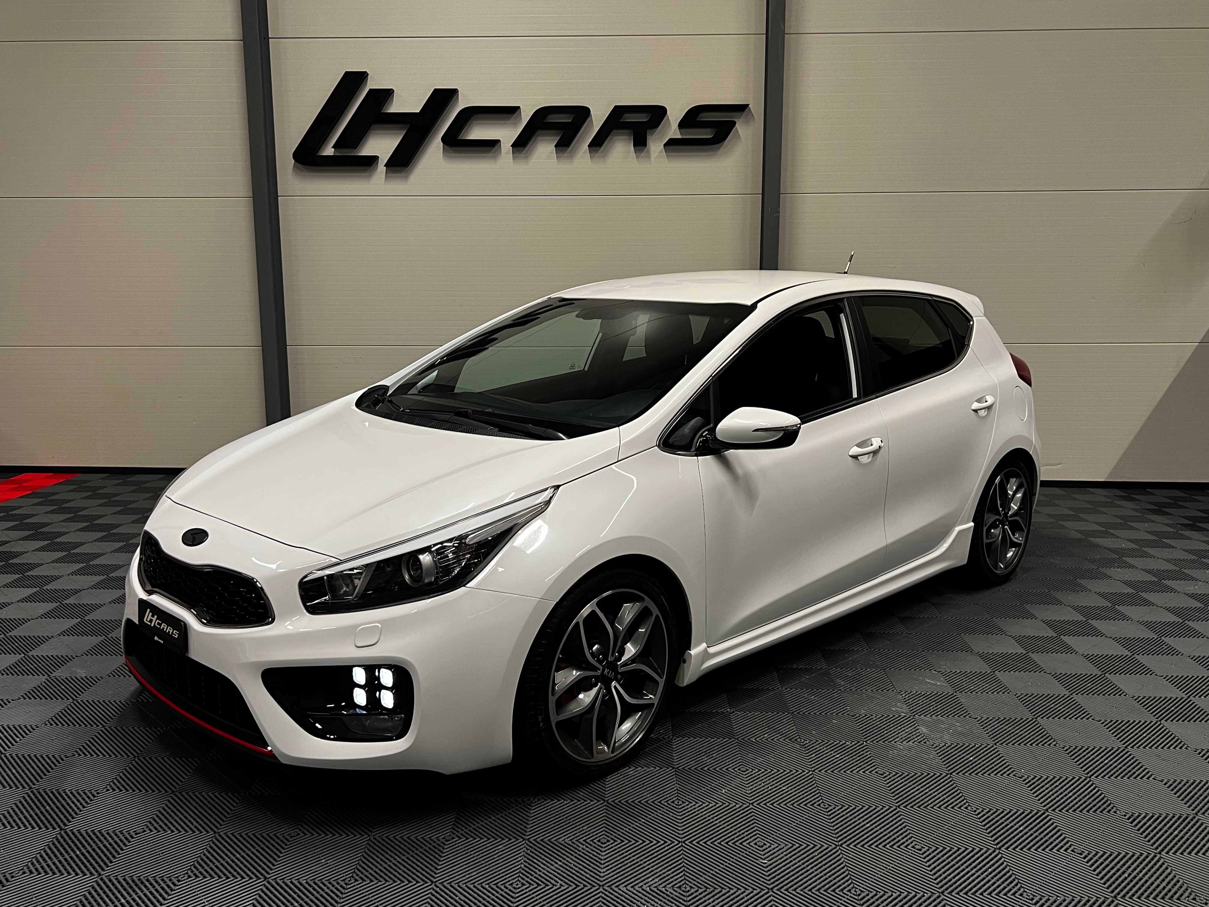 KIA Cee'd 1.6 GDi GT