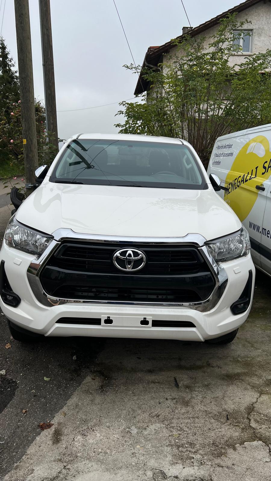 TOYOTA Hilux 2.8D-4D Premium Double Cab 4x4 A