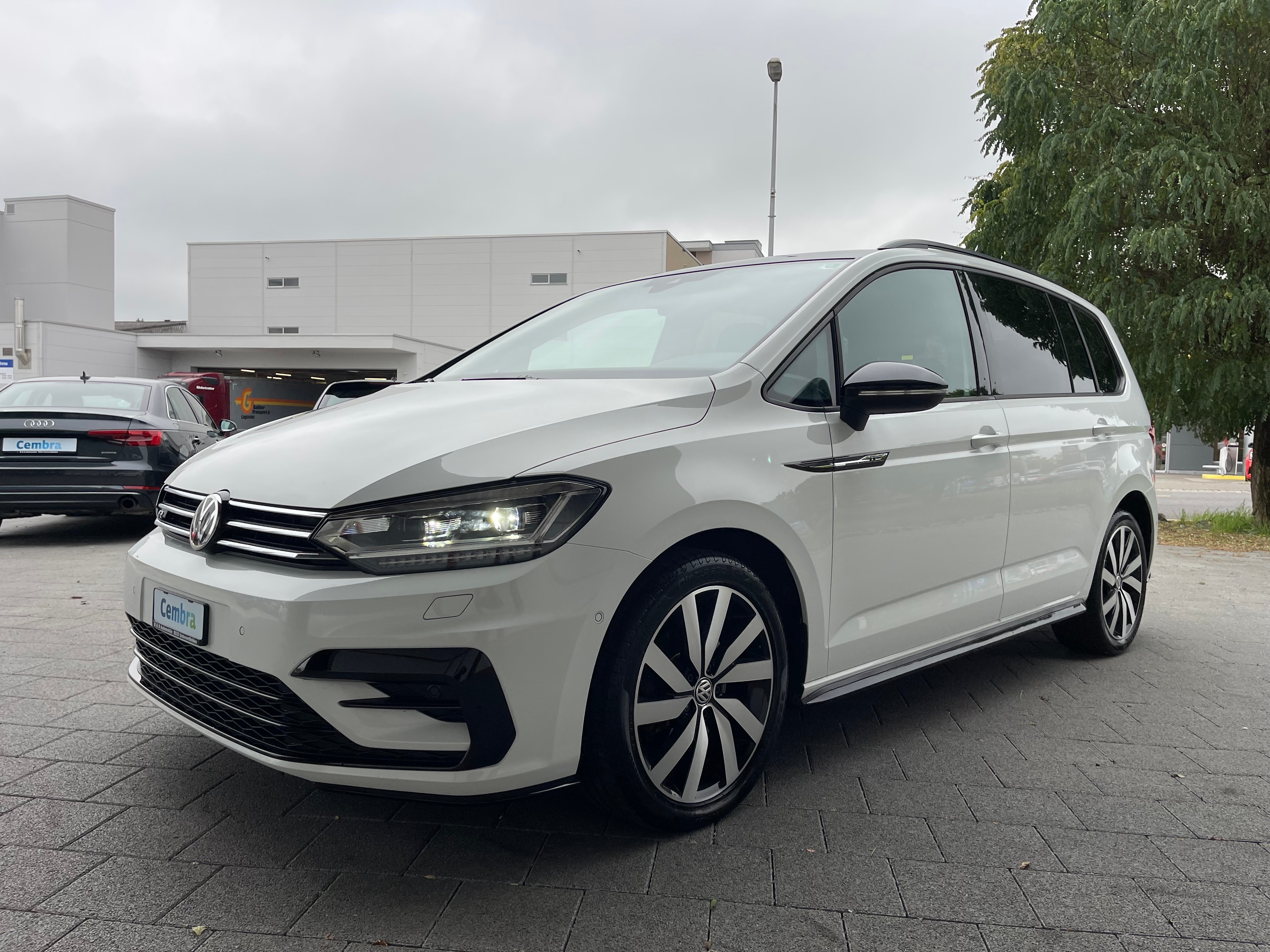 VW Touran 2.0 TDI R-Line Highline DSG