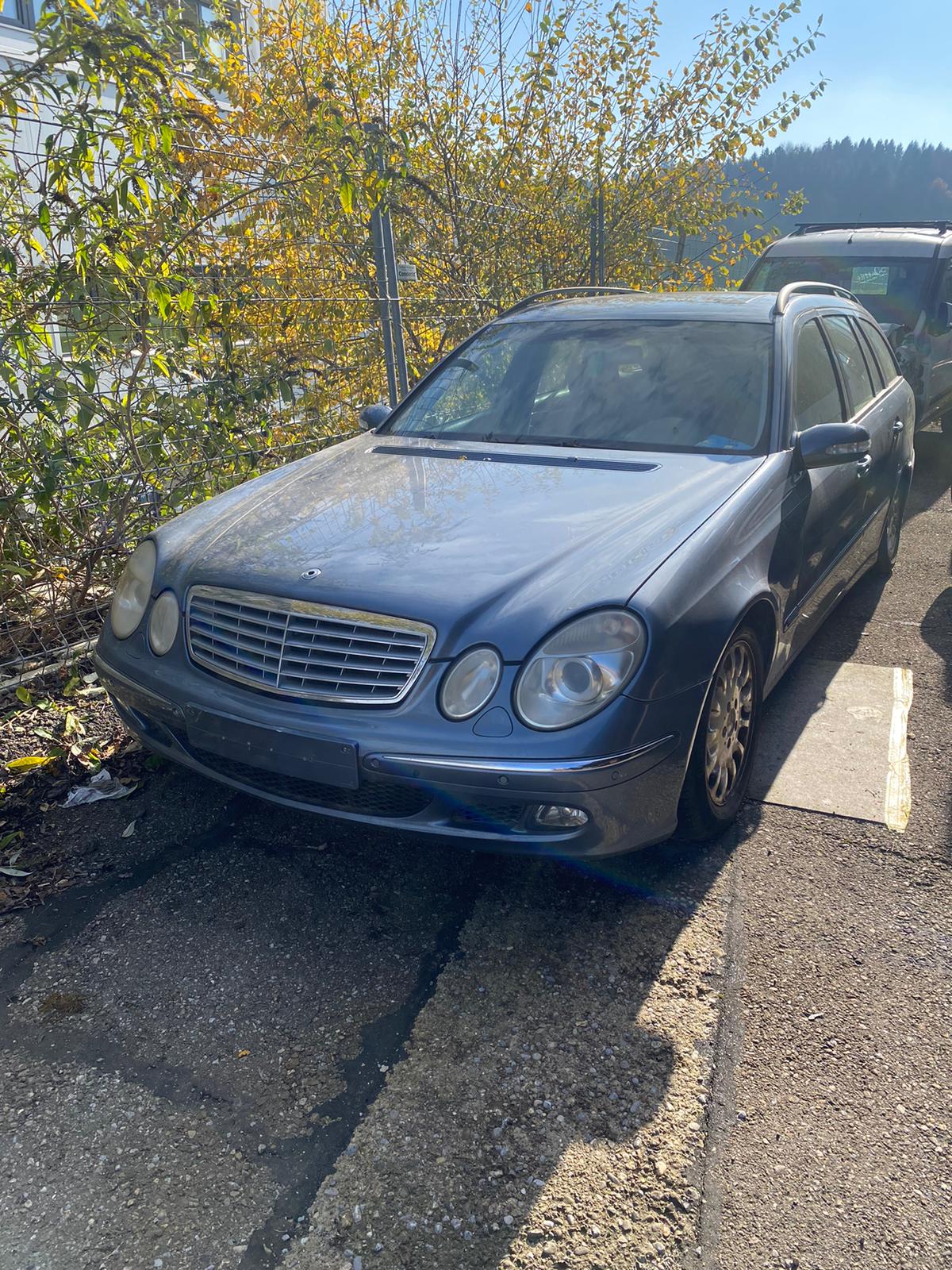 MERCEDES-BENZ E 220 CDI Classic