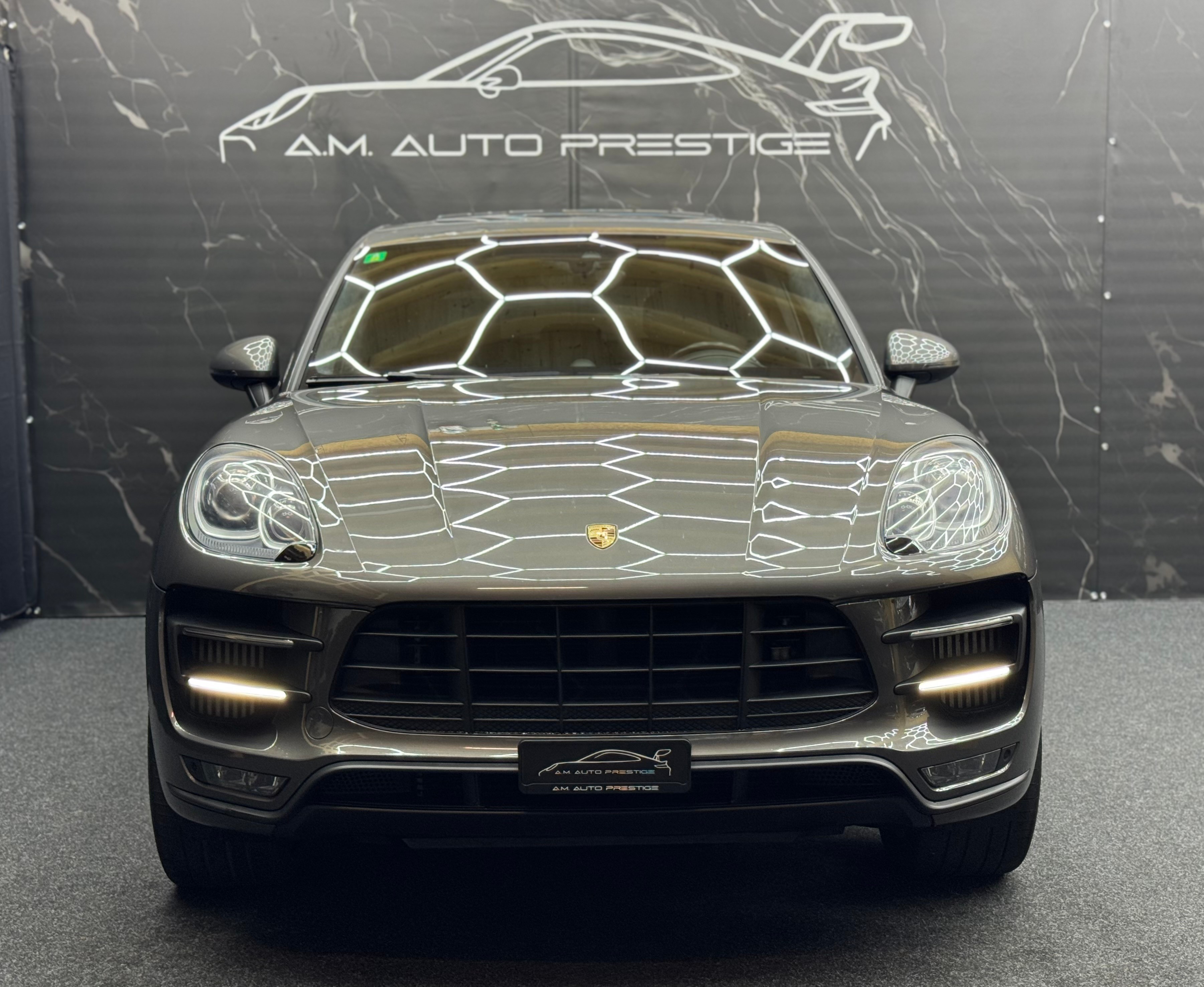 PORSCHE Macan Turbo PDK