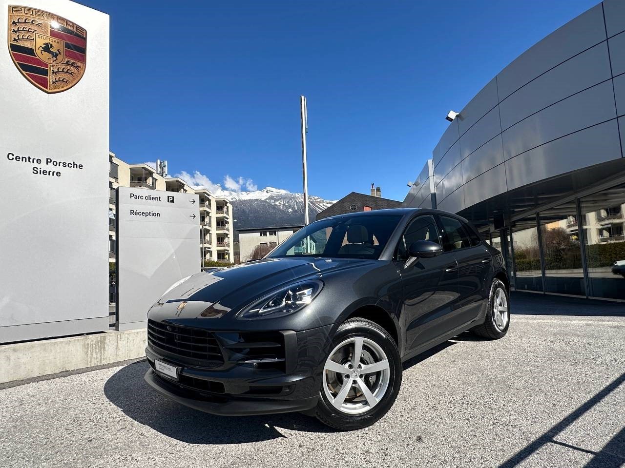 PORSCHE MACAN S