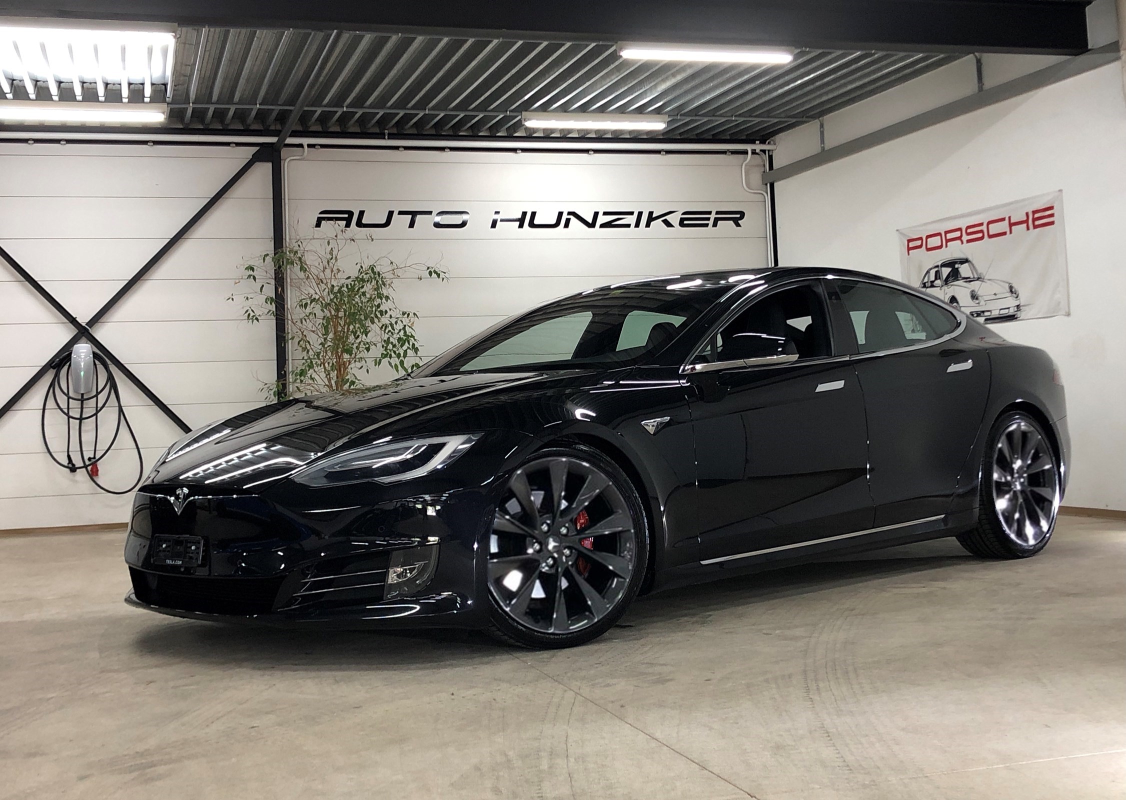 TESLA Model S P100D Ludicrous Performance / Autopilot / CCS / MCU 2