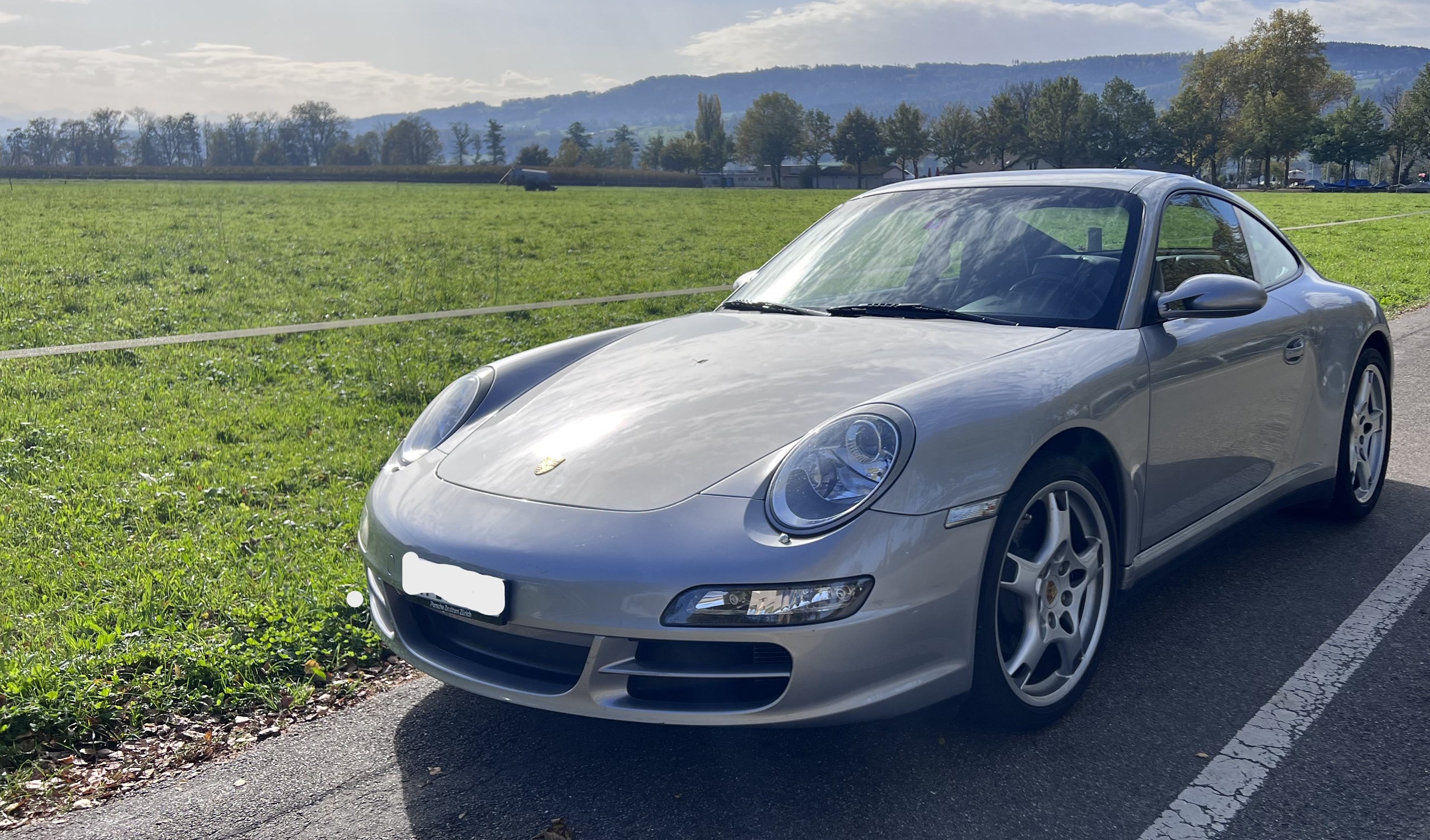 PORSCHE 911 Carrera 4