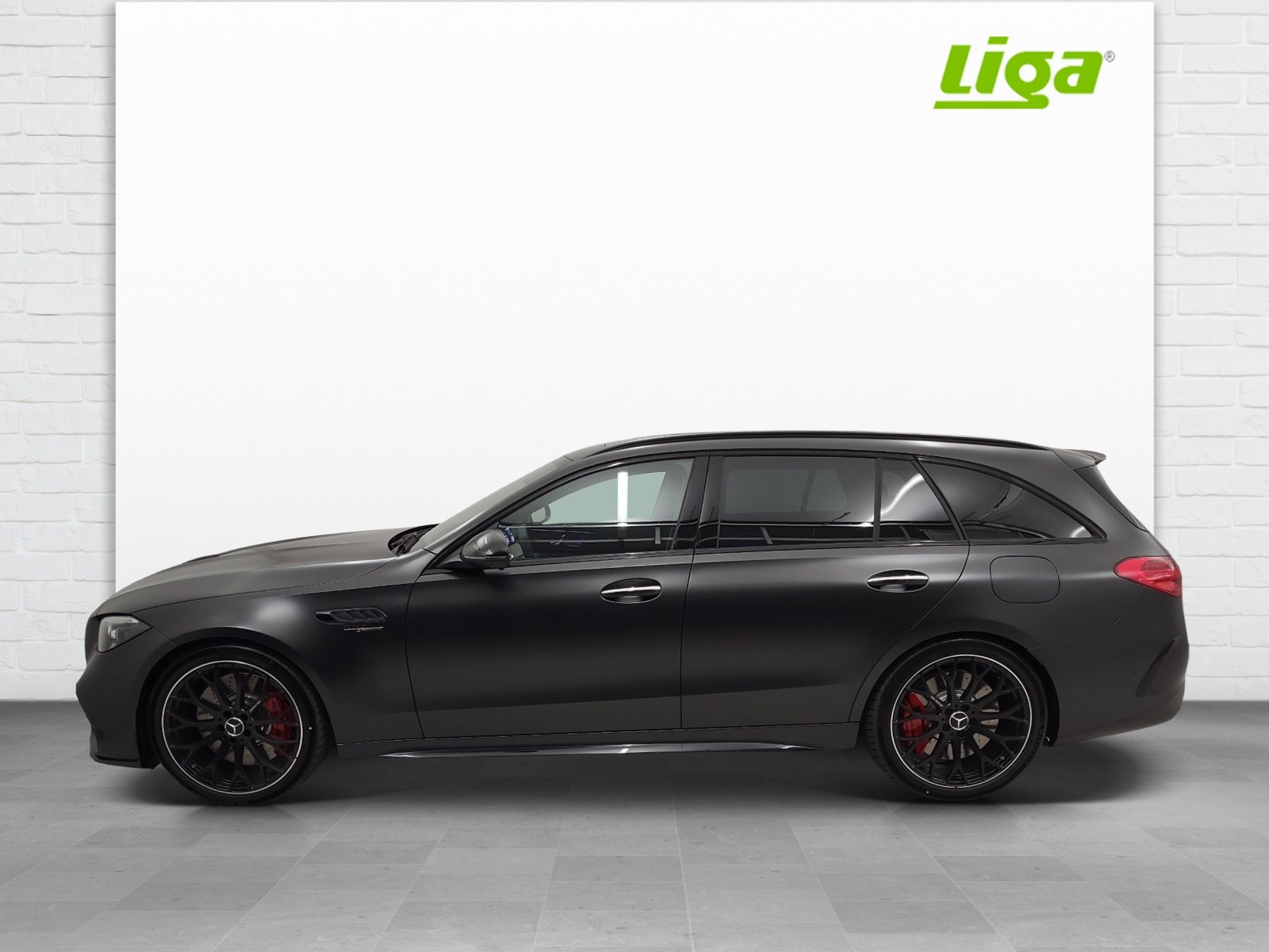 MERCEDES-BENZ C 63 AMG S T E Performance