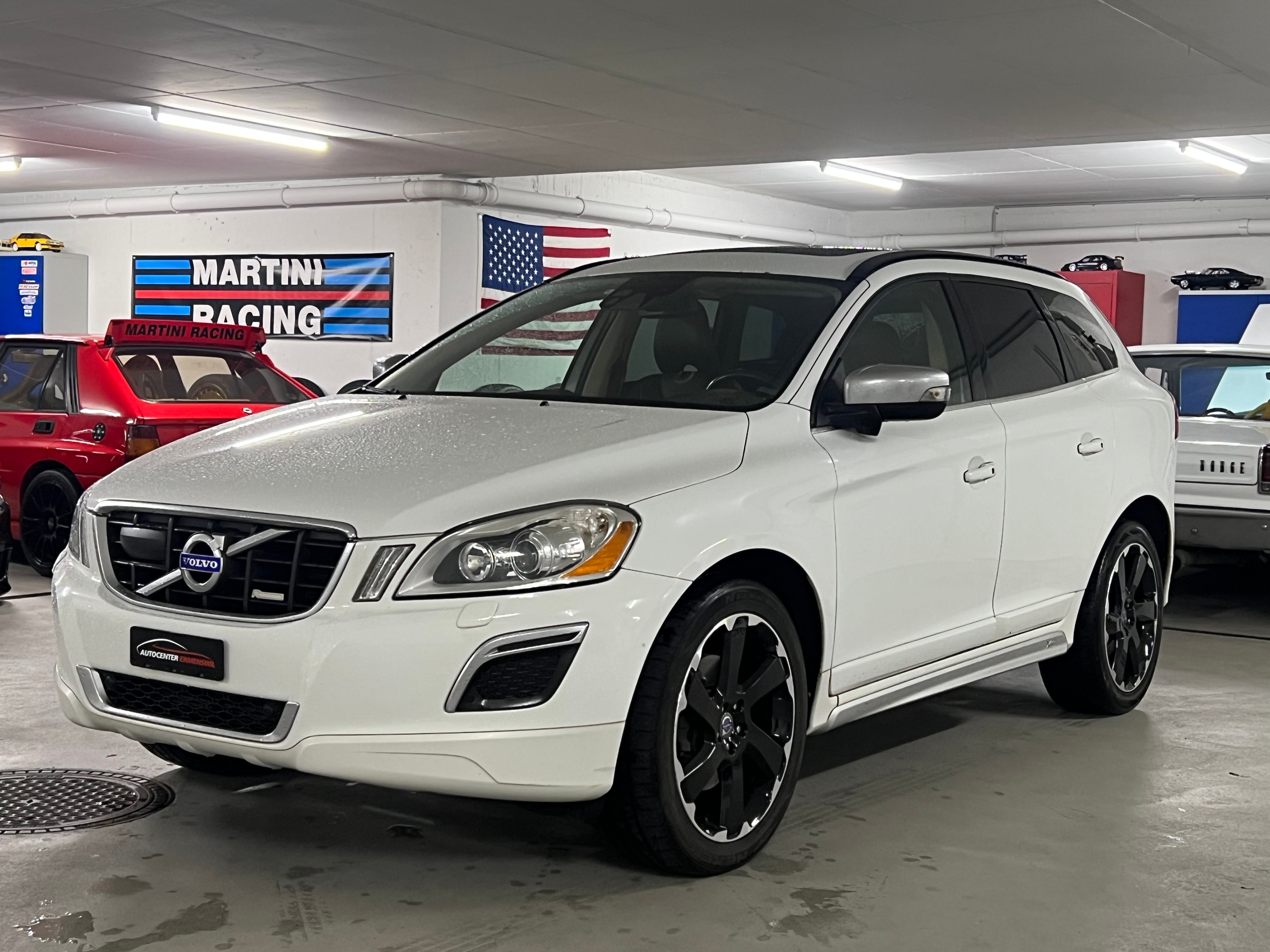 VOLVO XC60 D5 AWD R-Design Geartronic