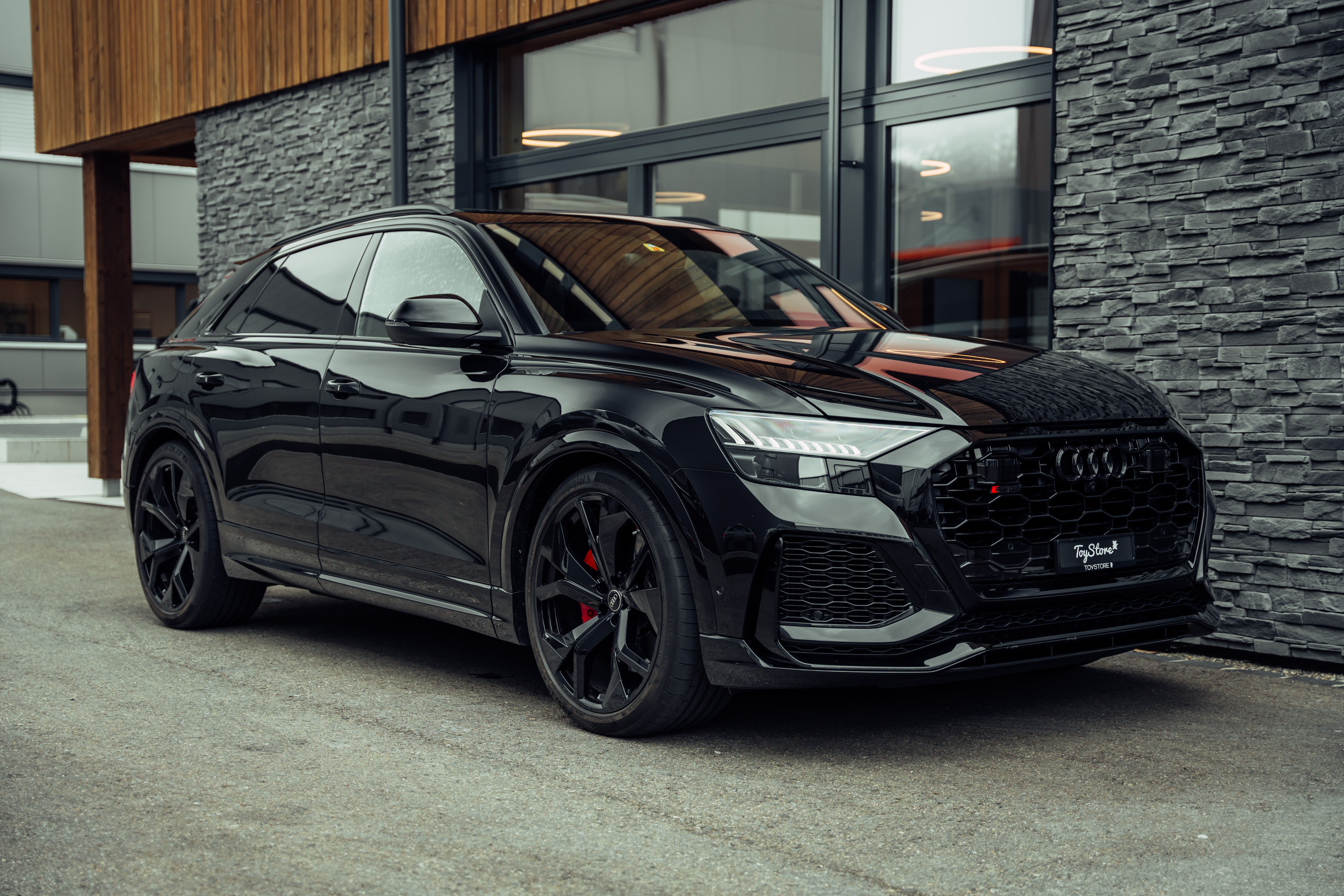 AUDI RSQ8 quattro tiptronic