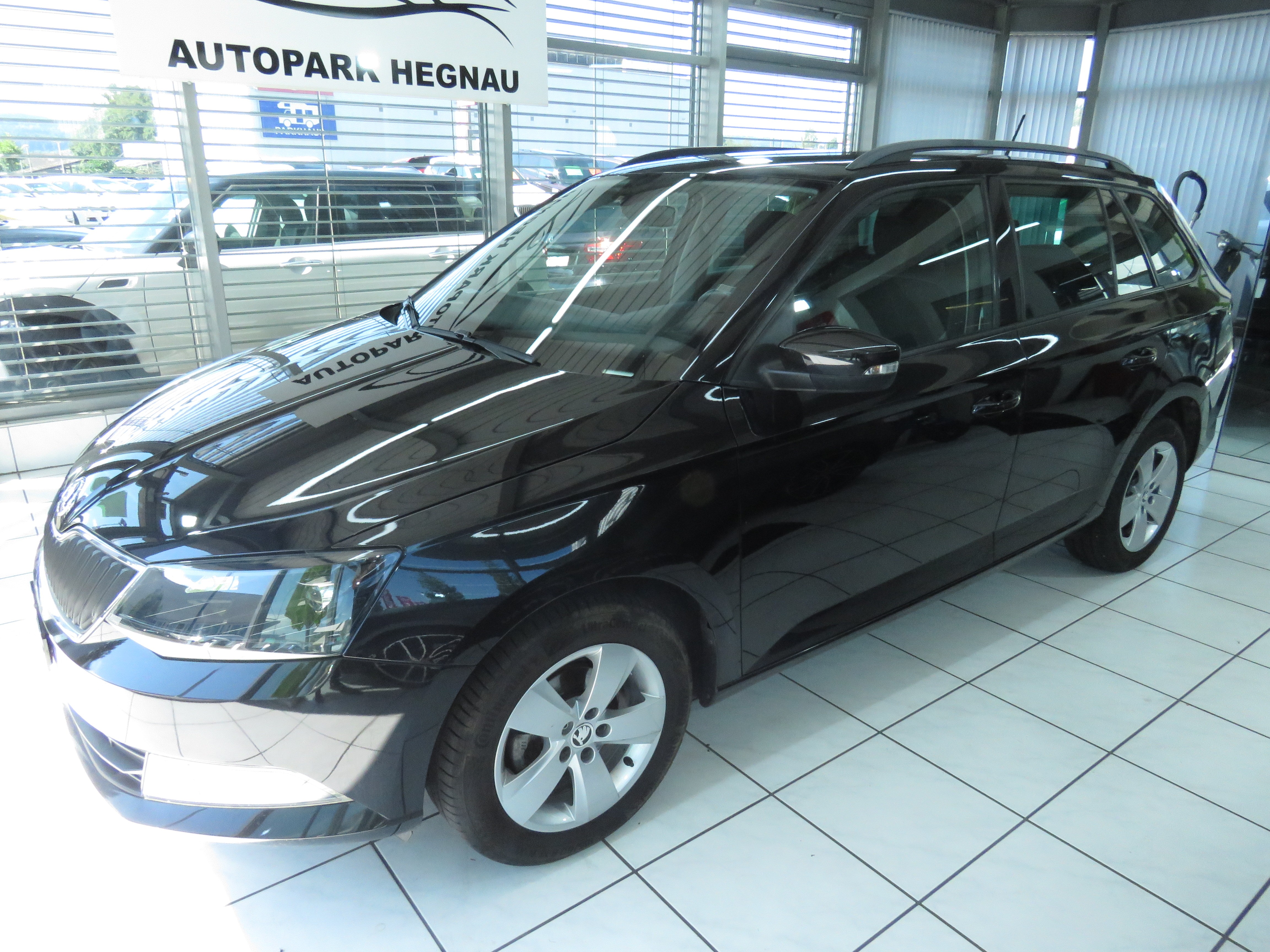 SKODA Fabia 1.2 TSI Ambition