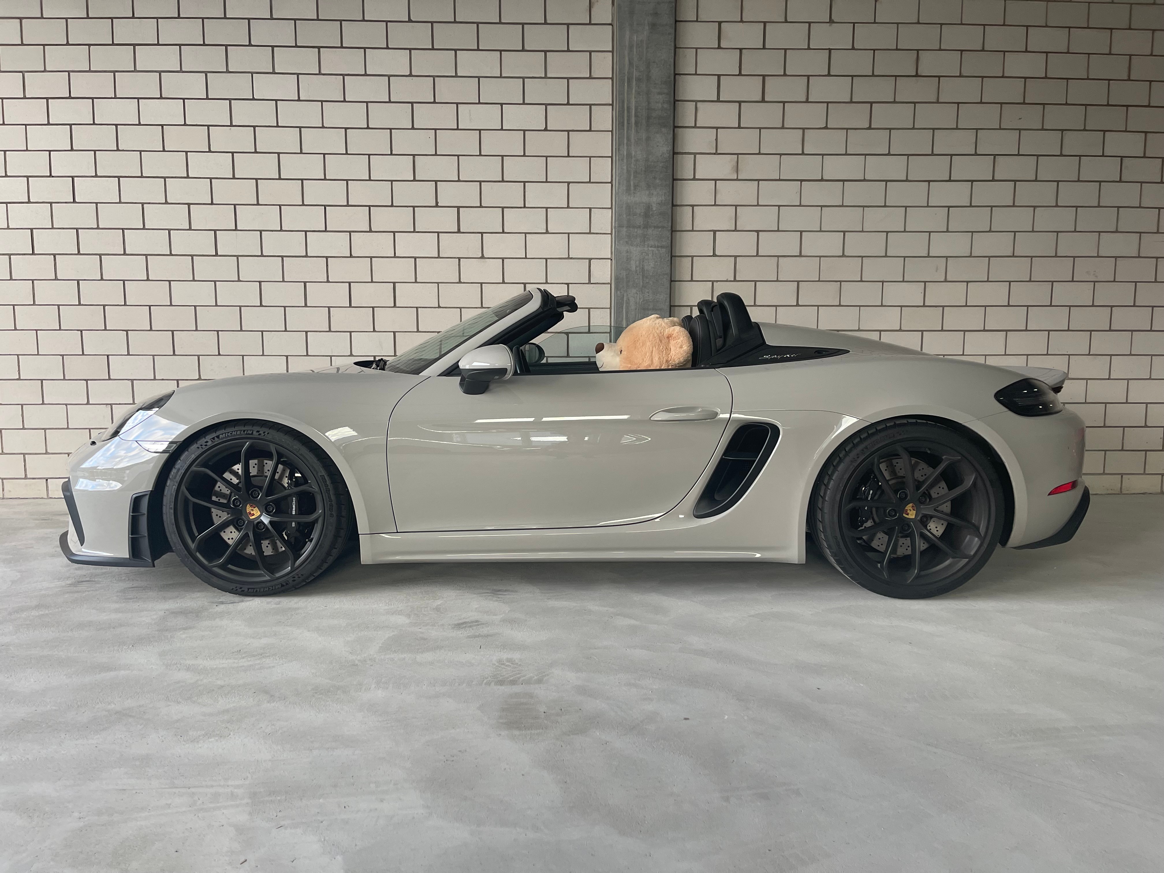 PORSCHE 718 Boxster Spyder