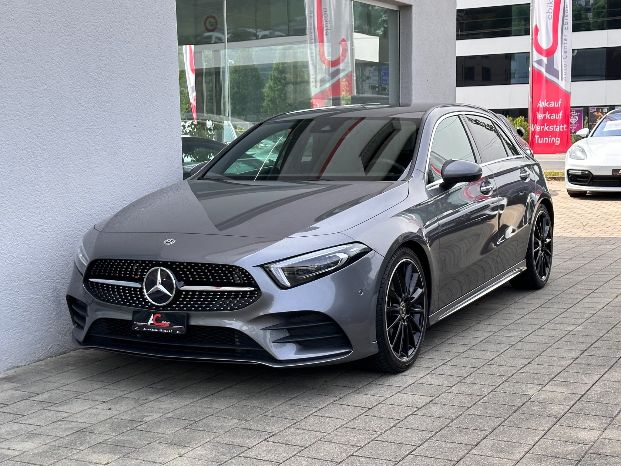 MERCEDES-BENZ A 220 AMG Line 7G-DCT