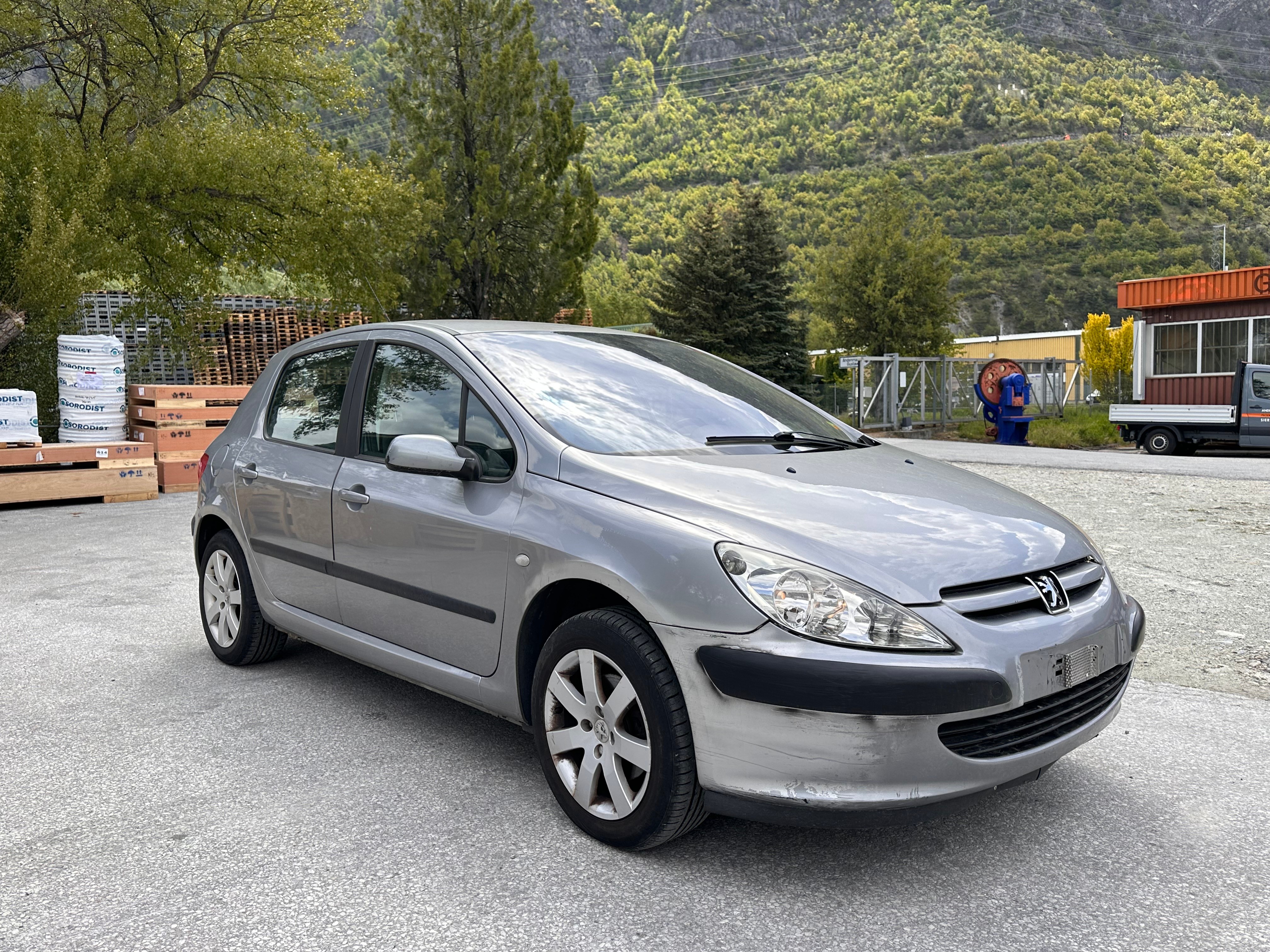 PEUGEOT 307 2.0 16V XS