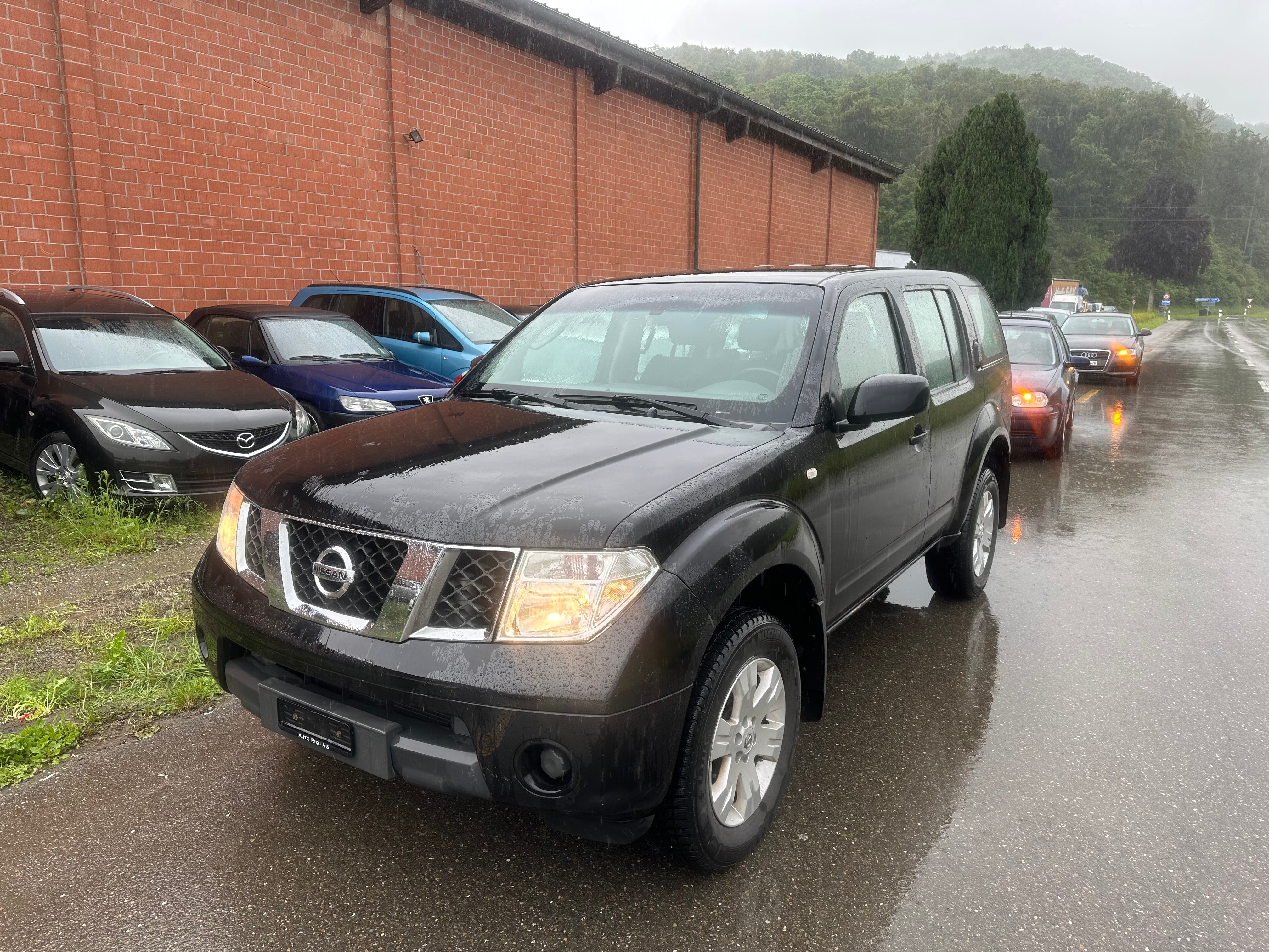 NISSAN Pathfinder 2.5 dCi SE