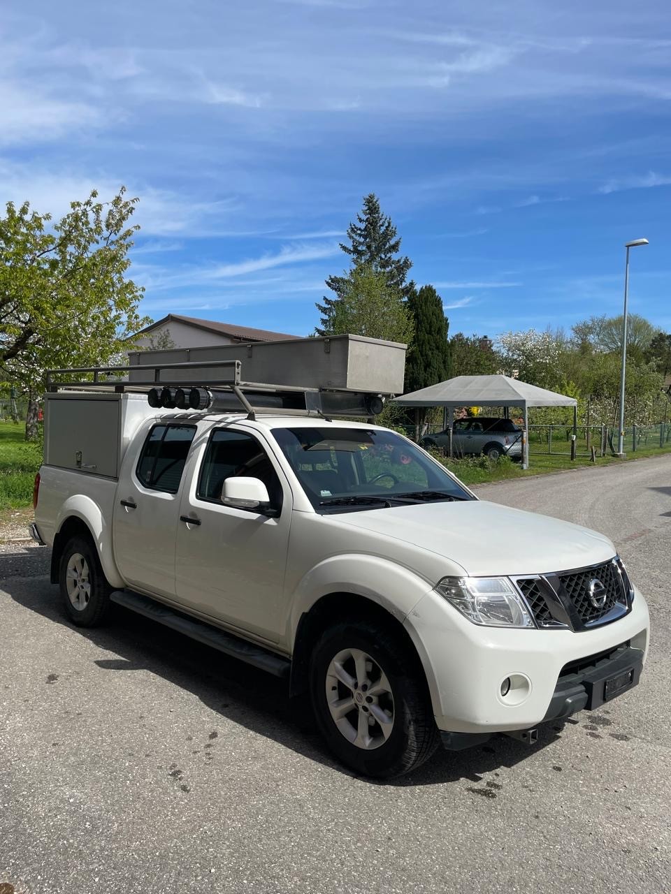 NISSAN Navara Double Cab SE 2.5 dCi 4WD Automat