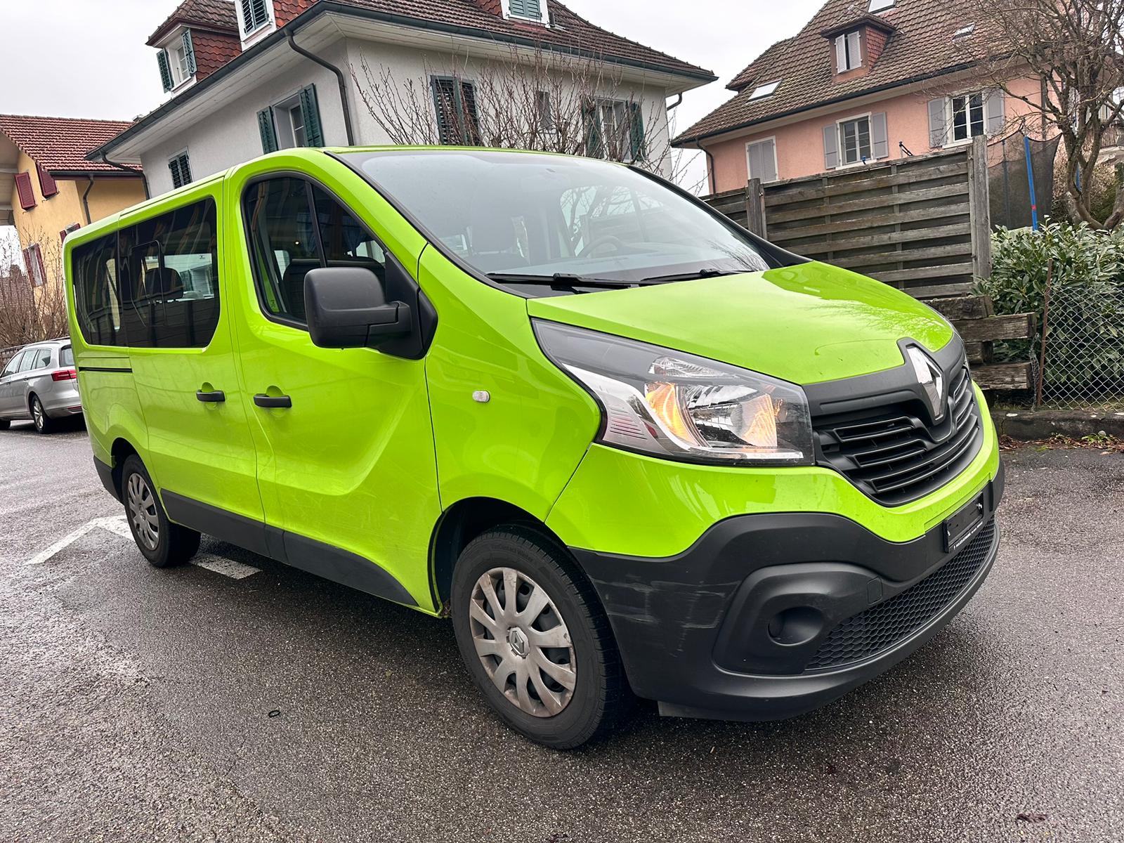 RENAULT TRAFIC