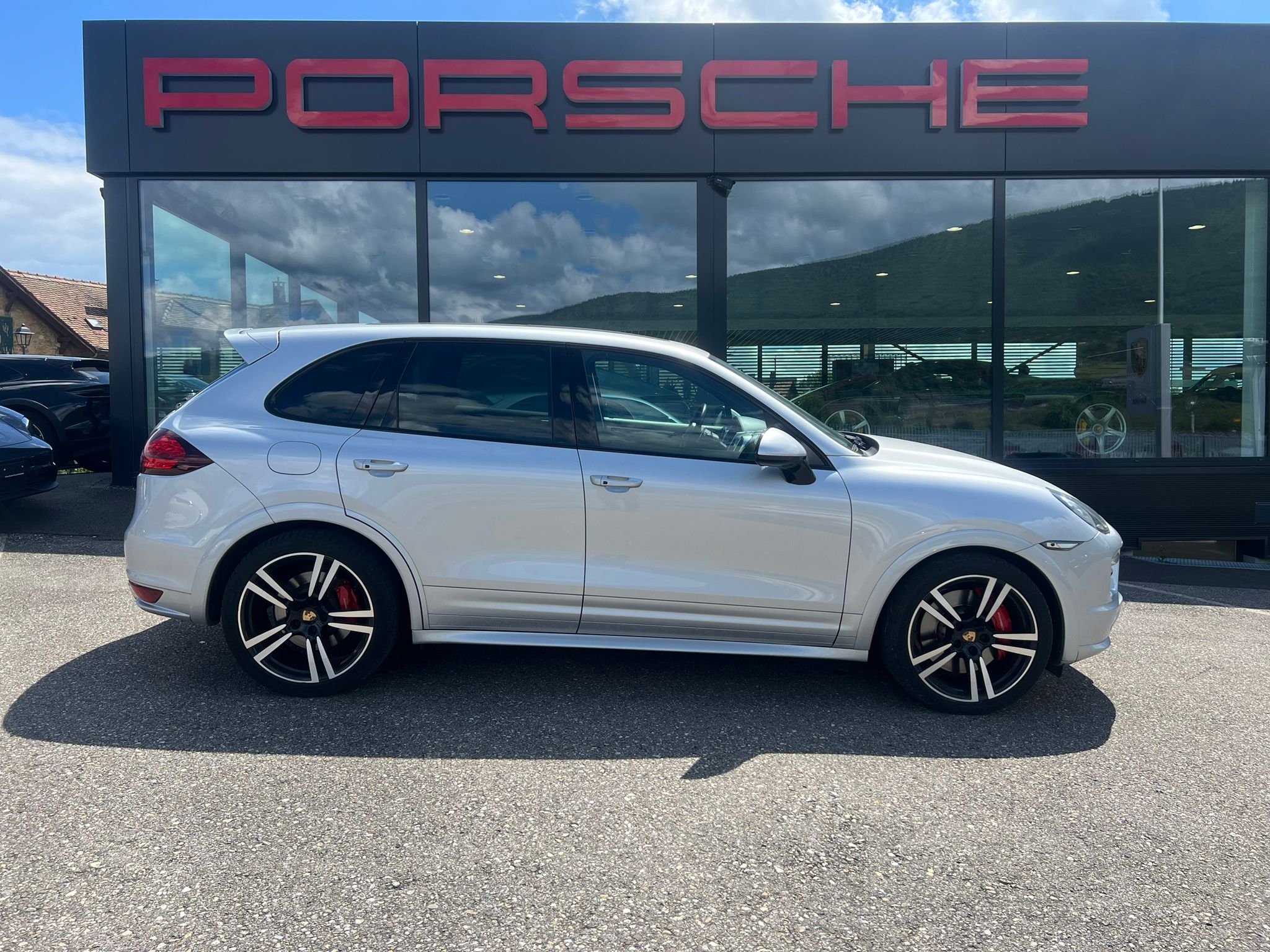 PORSCHE Cayenne Turbo S