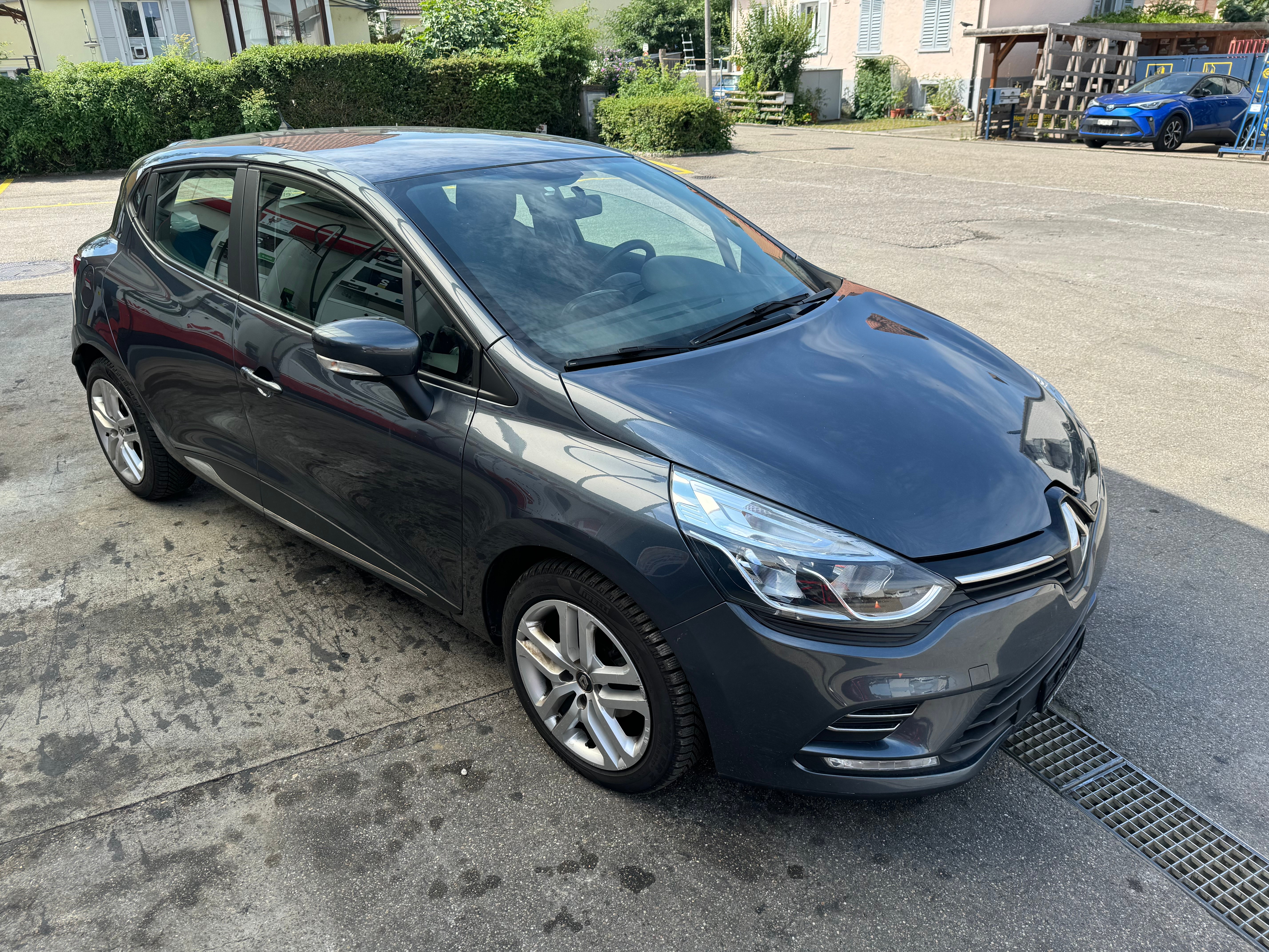 RENAULT Clio 0.9 Zen