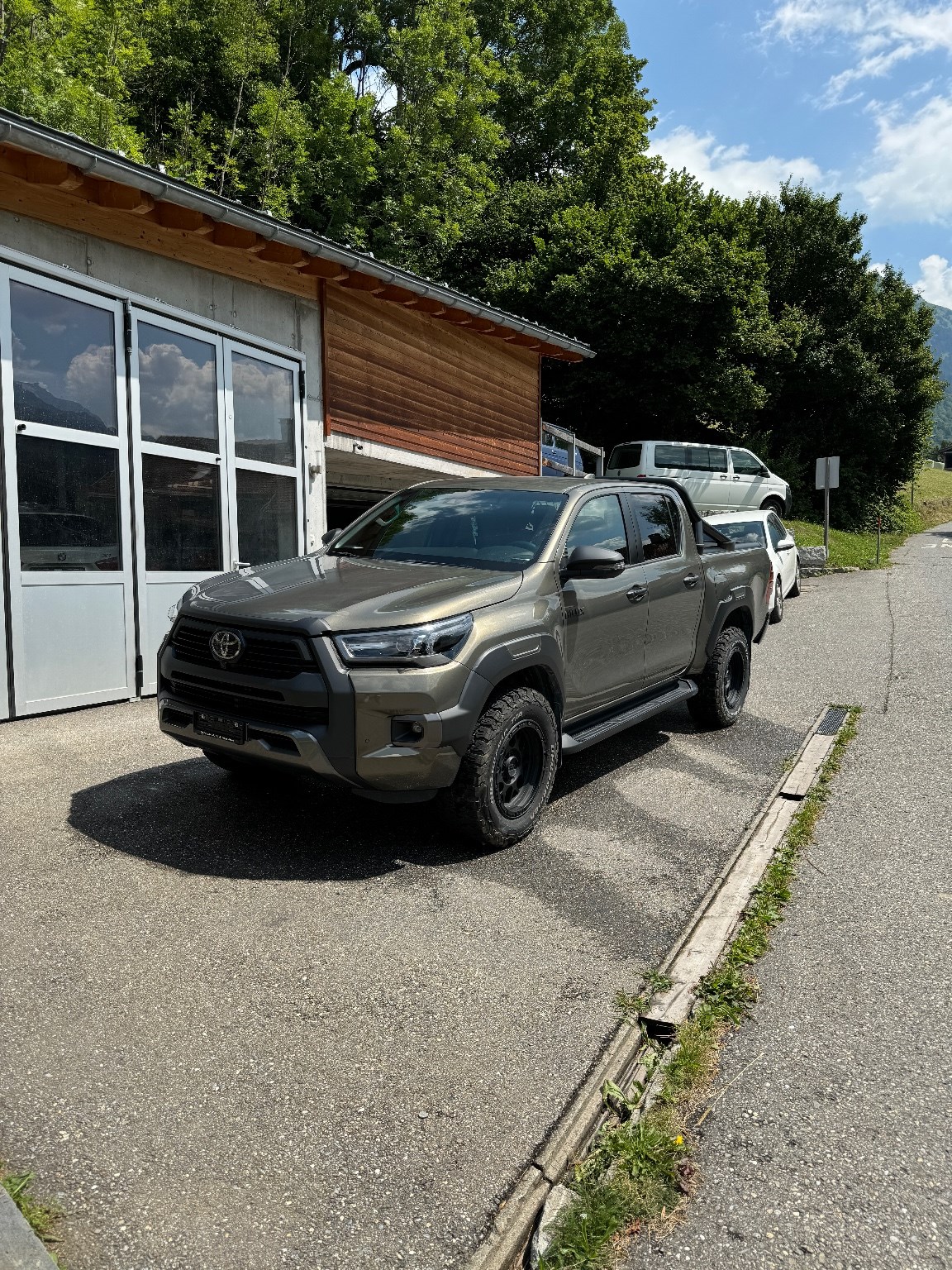 TOYOTA Hilux 2.8D-4D Invincible Double Cab 4x4 A