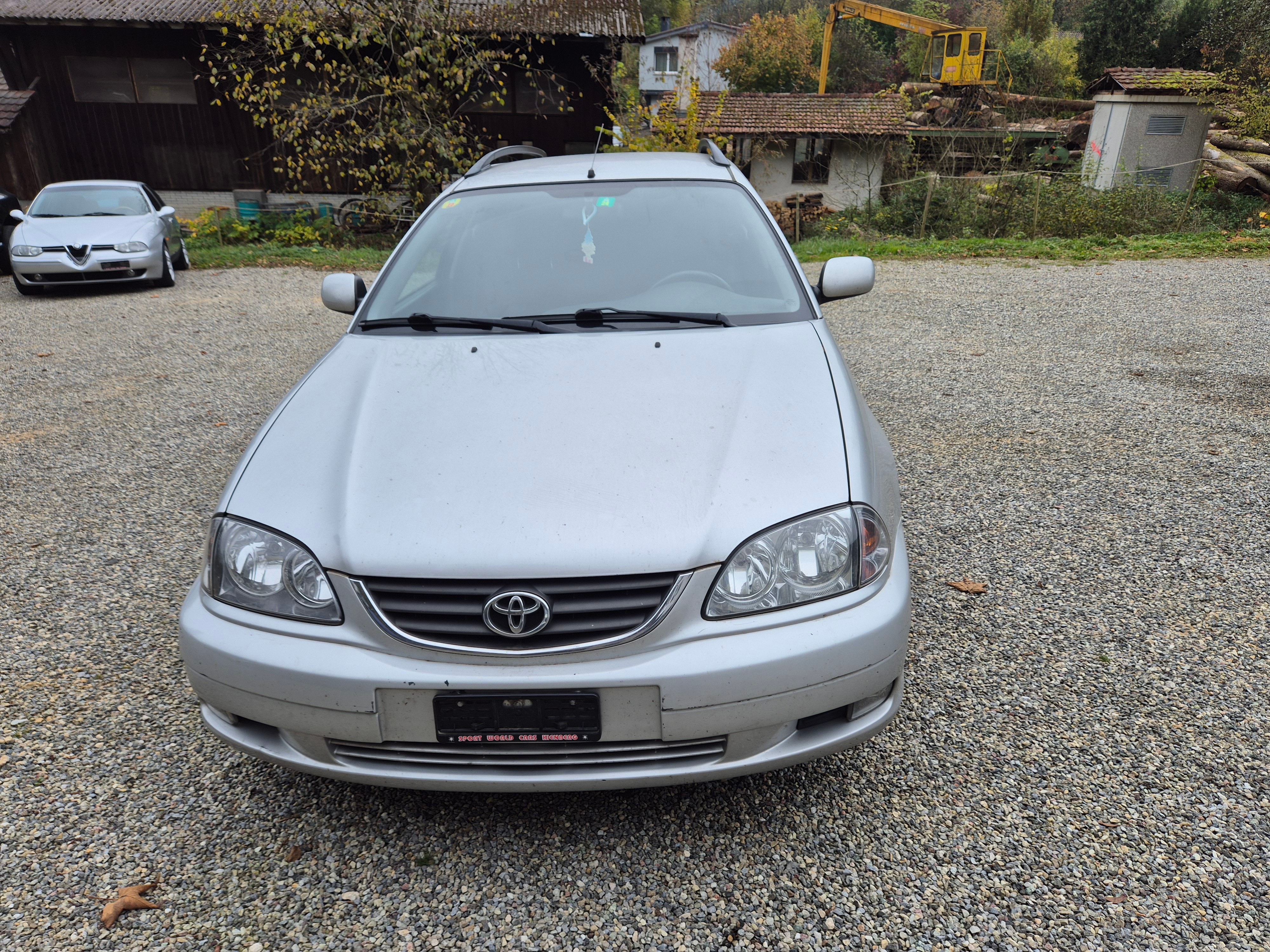 TOYOTA Avensis 2.0TD Linea Sol Wagon