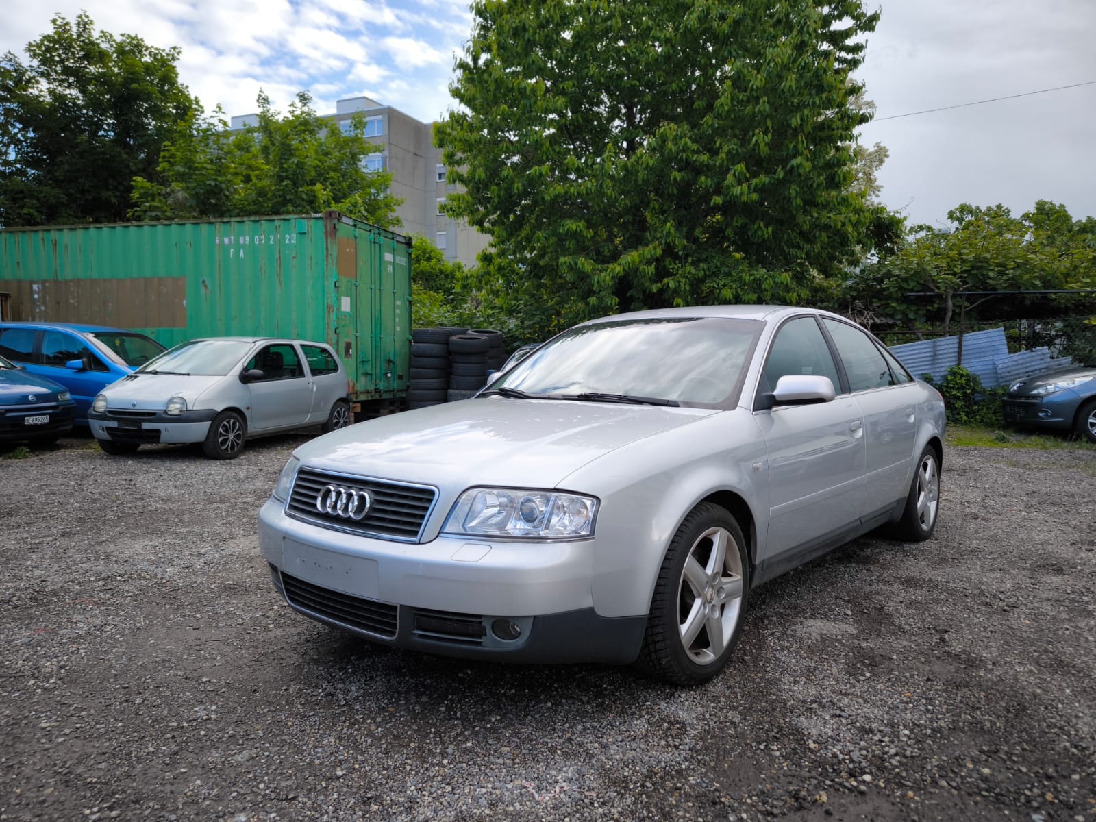 AUDI A6 2.4