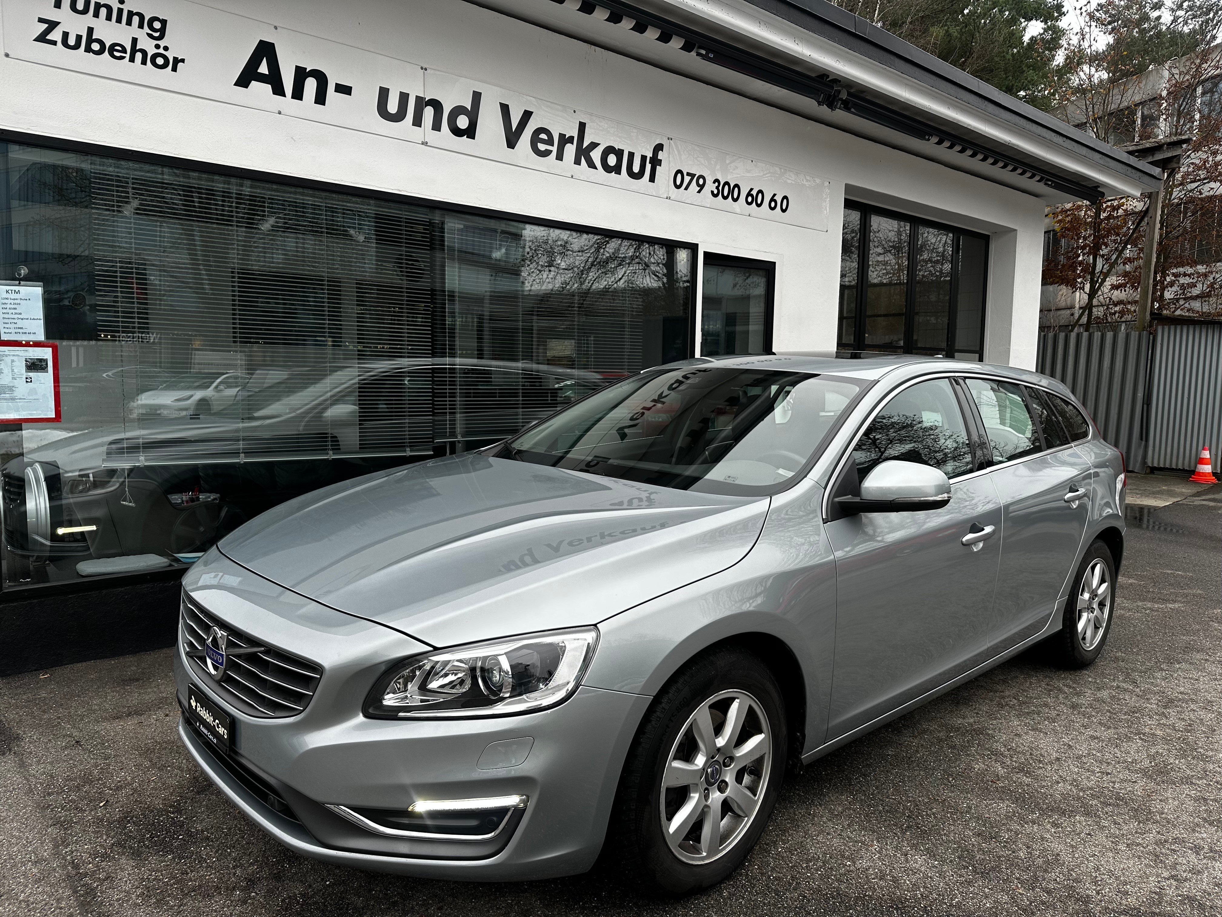 VOLVO V60 T4 Summum Powershift