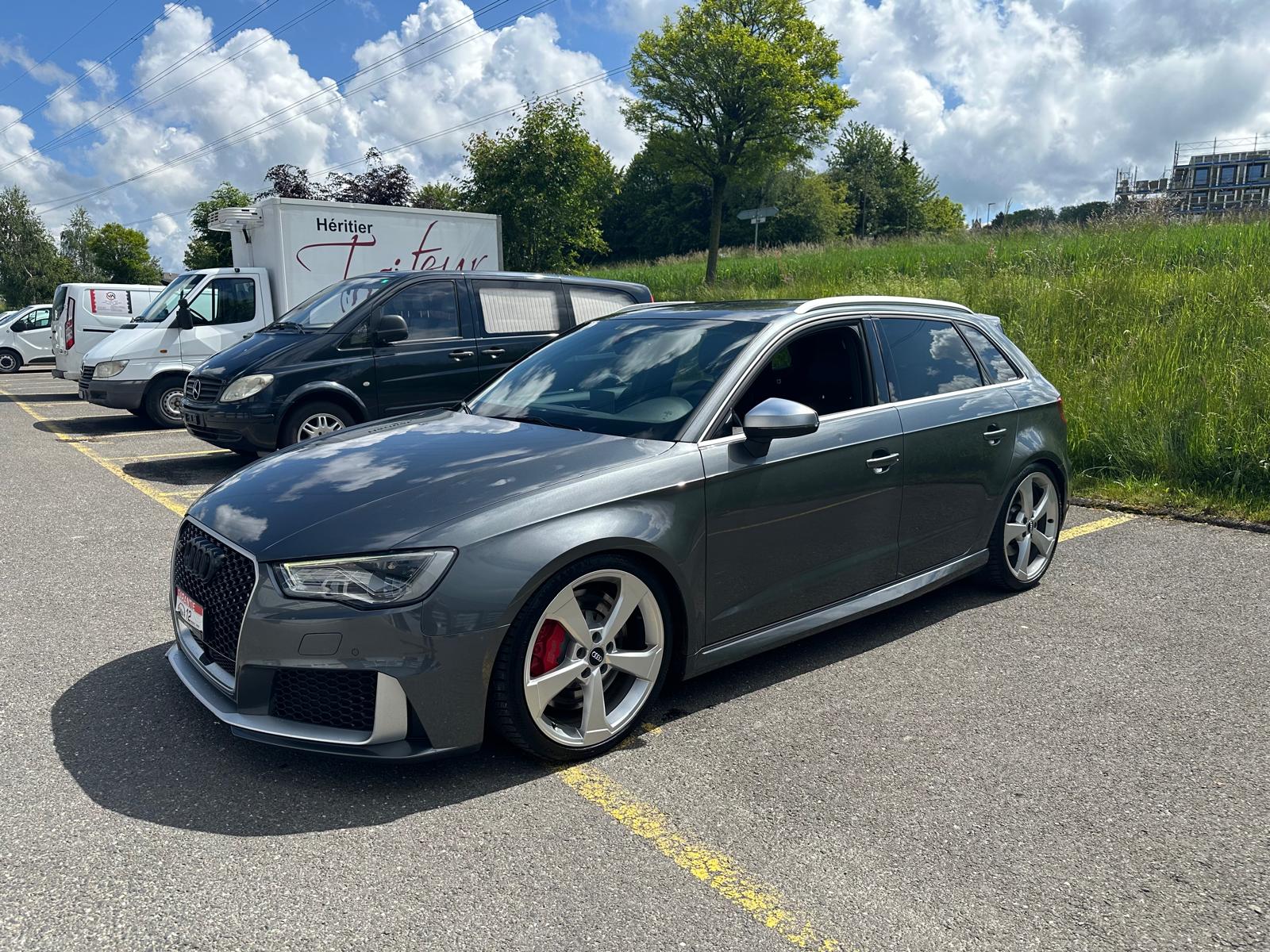 AUDI RS3 2.5 TSI quattro S-tronic