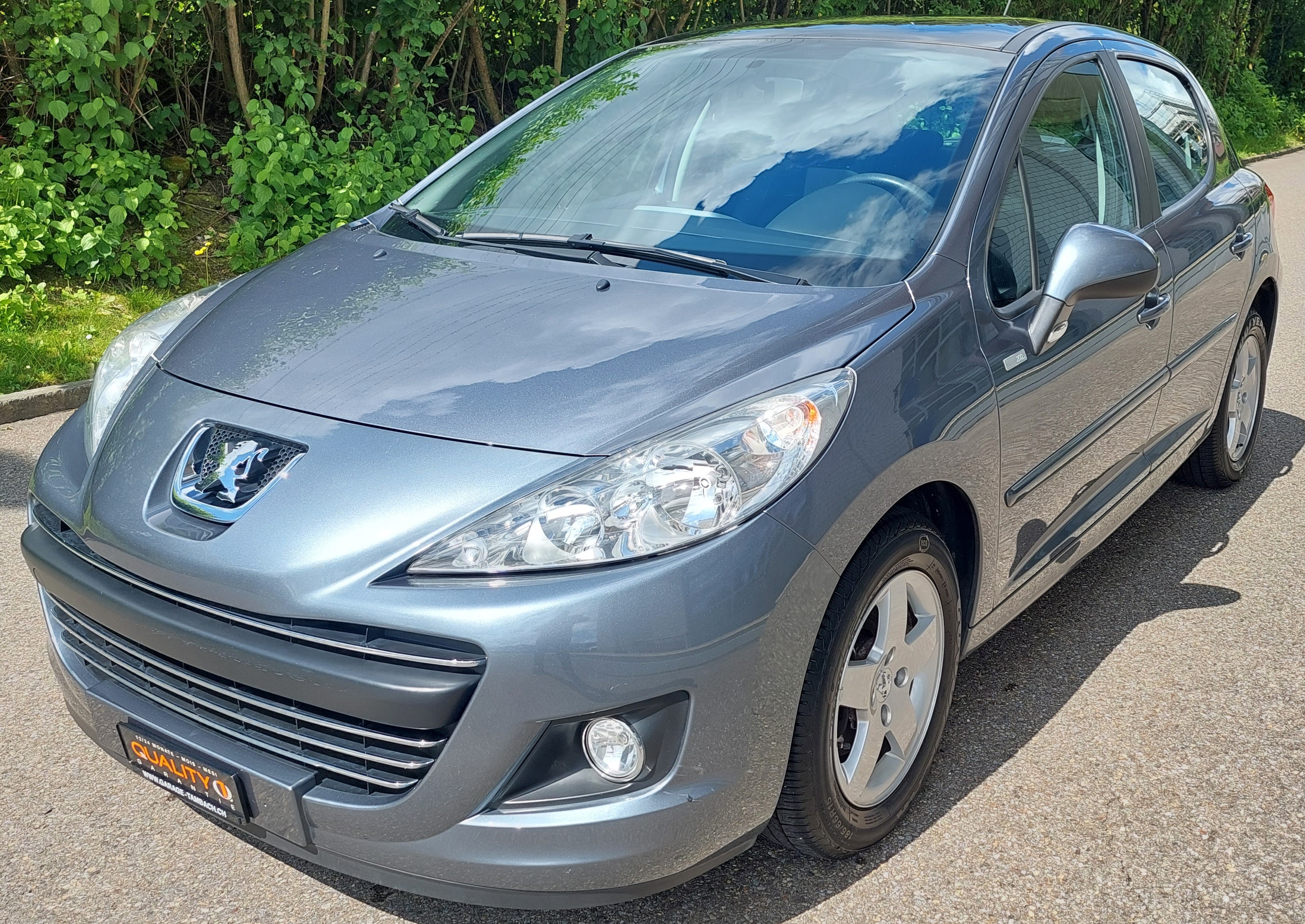 PEUGEOT 207 1.4 16V Millesim 200