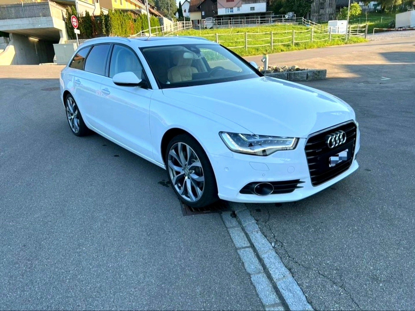 AUDI A6 Avant 3.0 TDI V6 quattro S-tronic vollausstatung