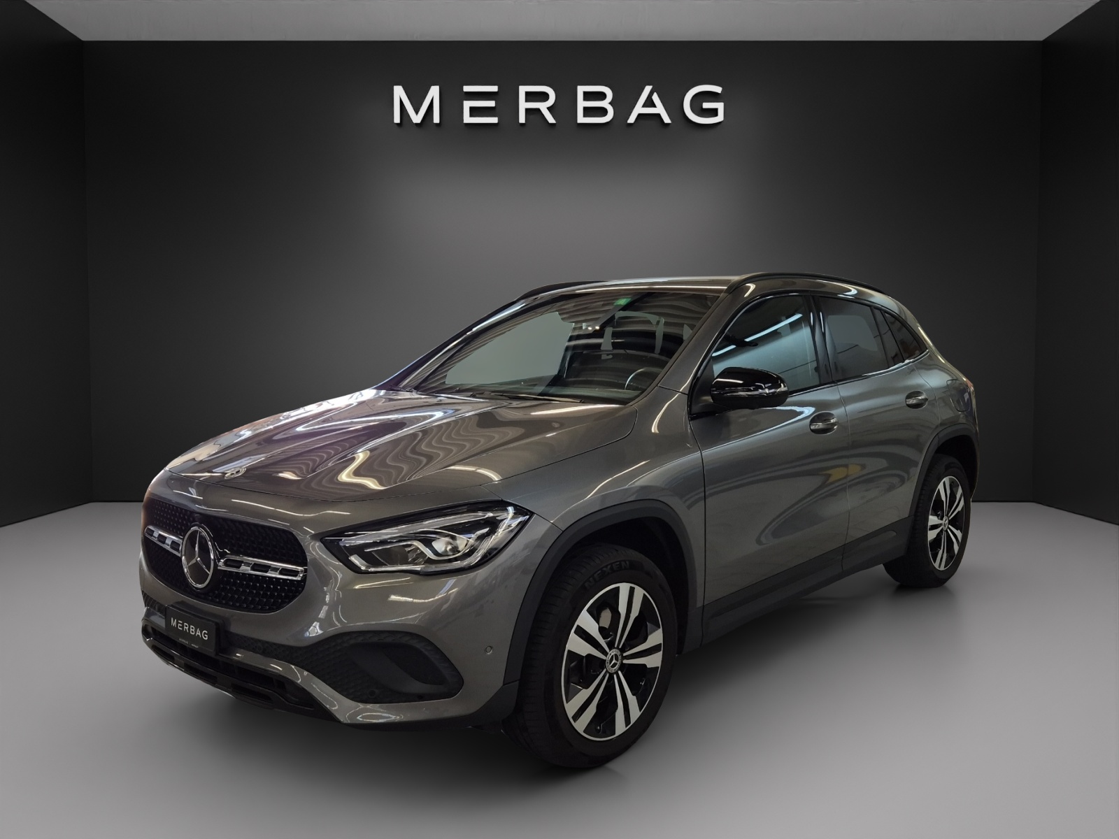 MERCEDES-BENZ GLA 200 Progressive